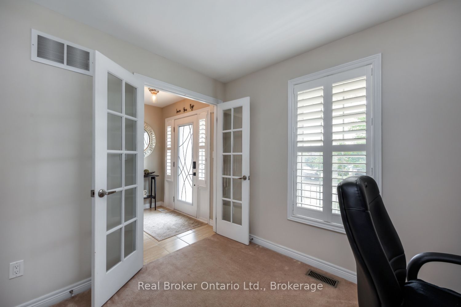 11 Greenaway Circle Property Photo 26