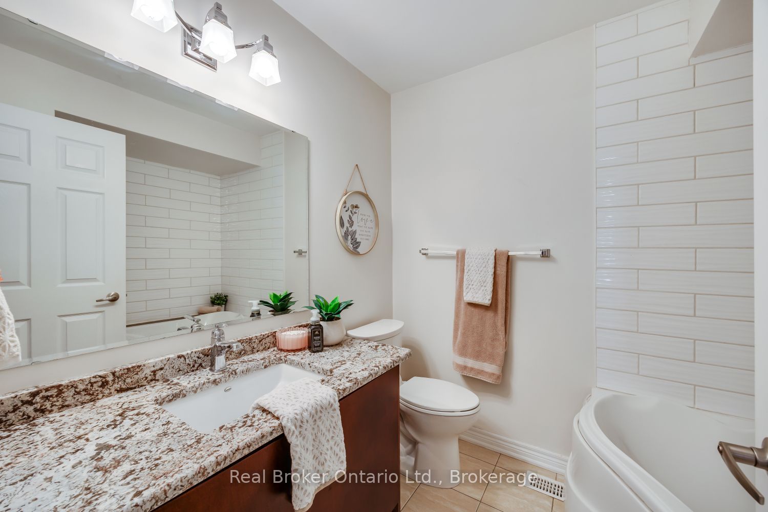 11 Greenaway Circle Property Photo 29
