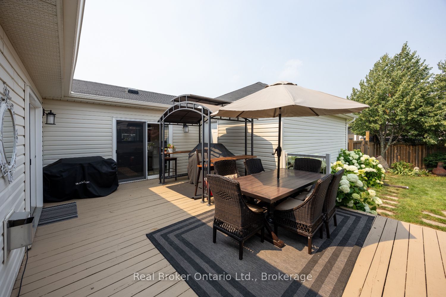 11 Greenaway Circle Property Photo 37