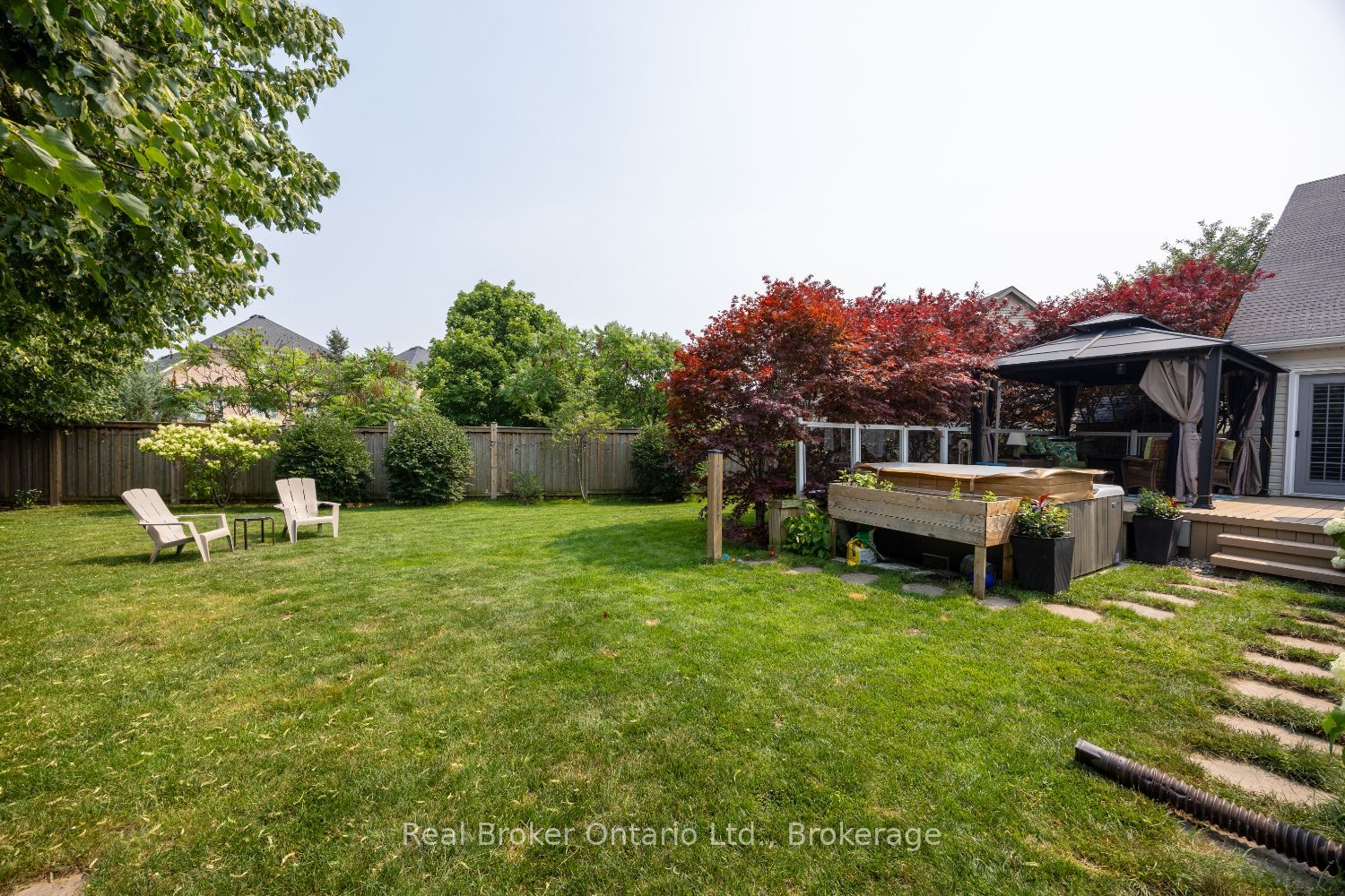 11 Greenaway Circle Property Photo 42
