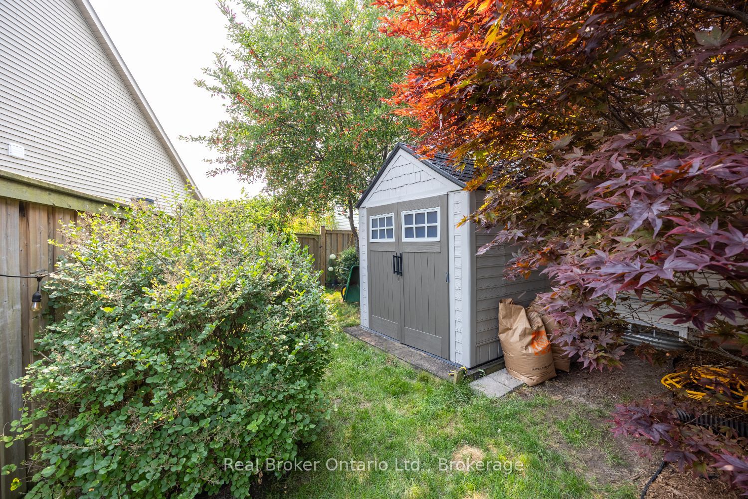 11 Greenaway Circle Property Photo 46