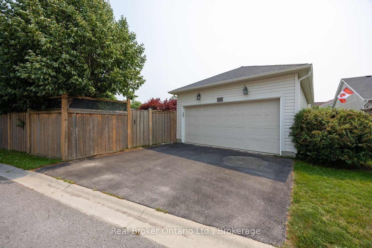 11 Greenaway Circle Property Photo 48