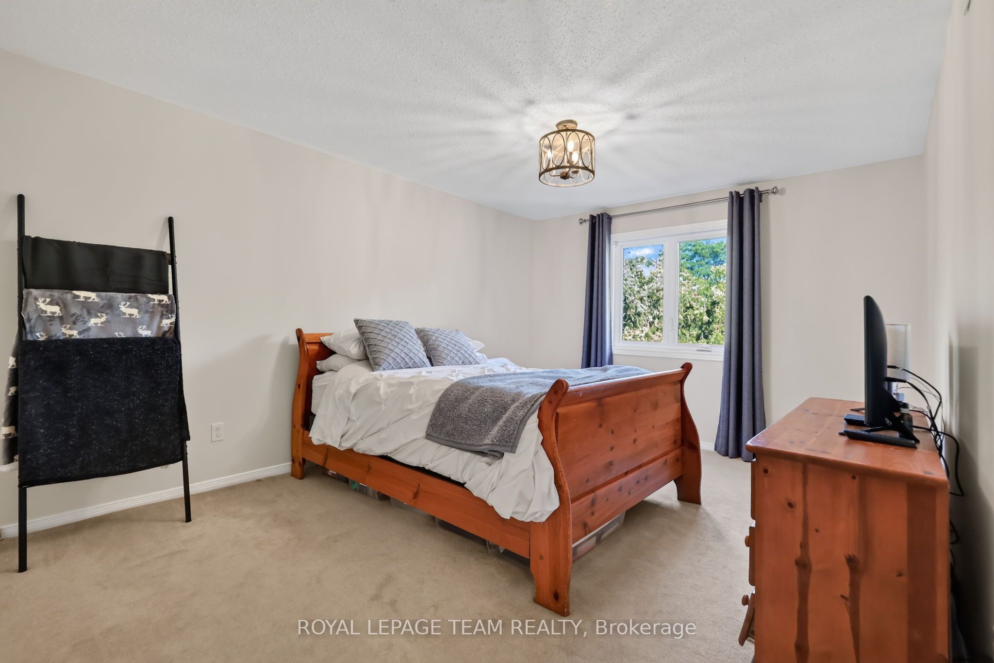 11 Fessenden Way Property Photo 34