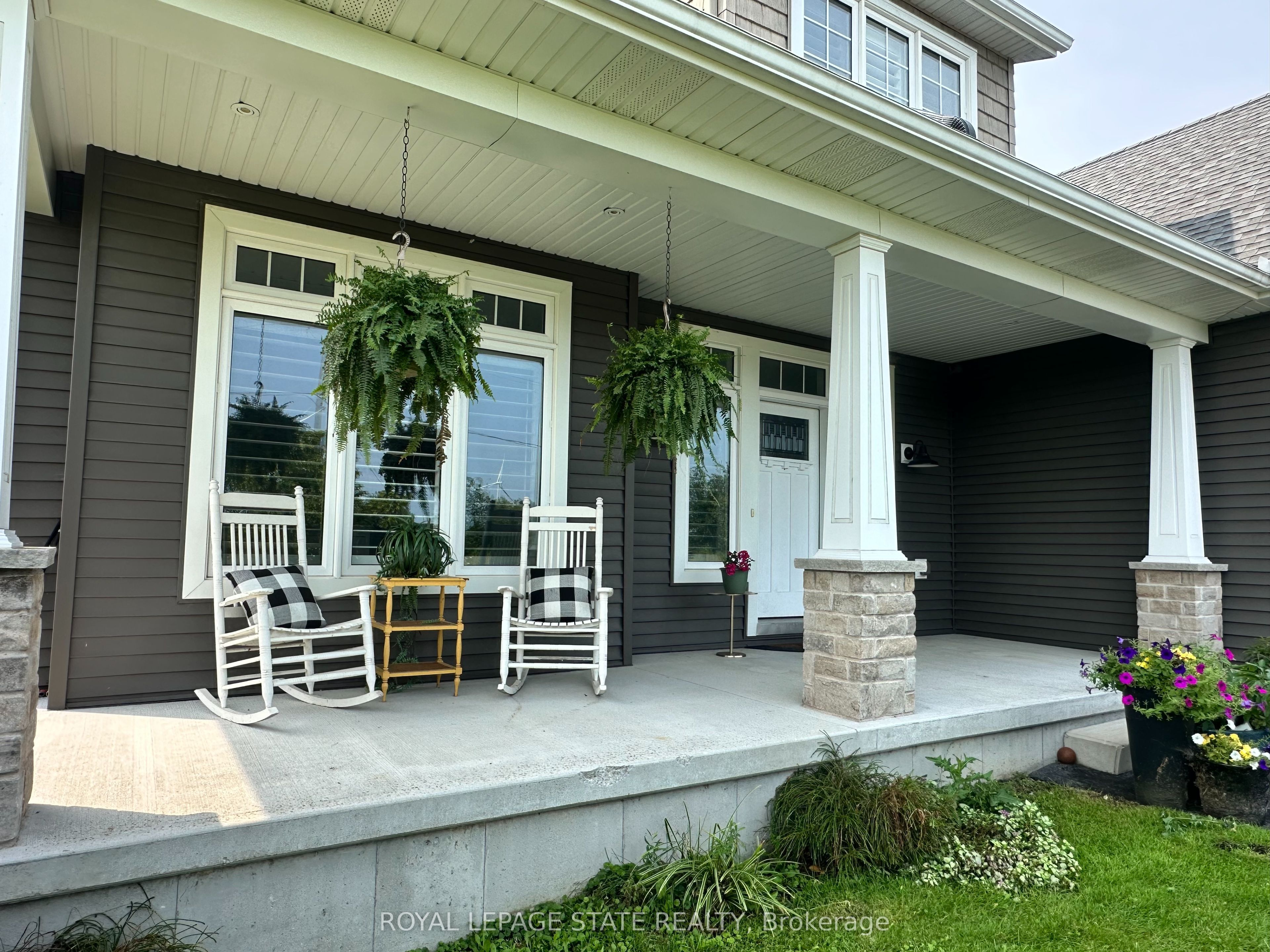 3176 Lakeshore Road Property Photo 9