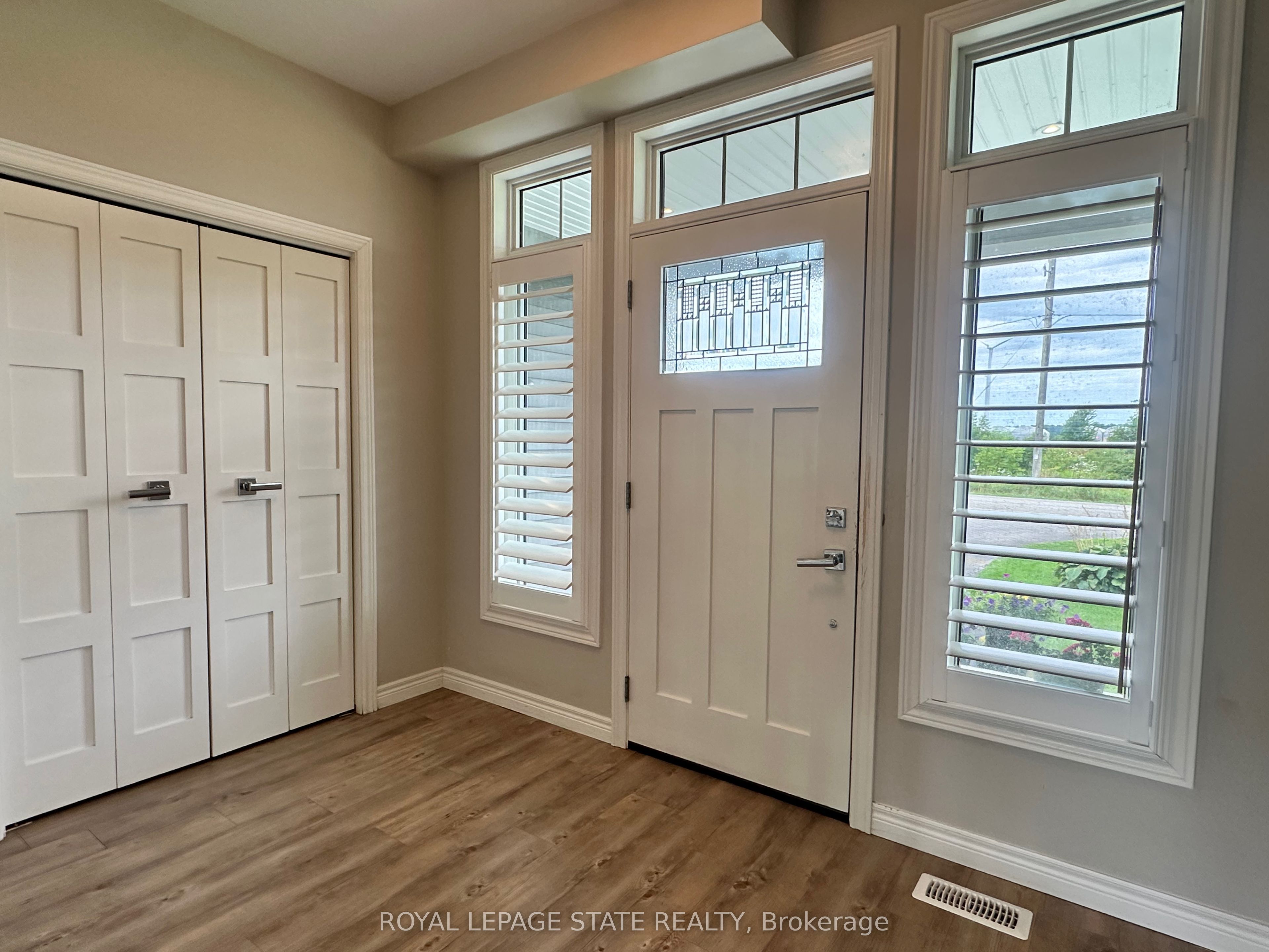 3176 Lakeshore Road Property Photo 10