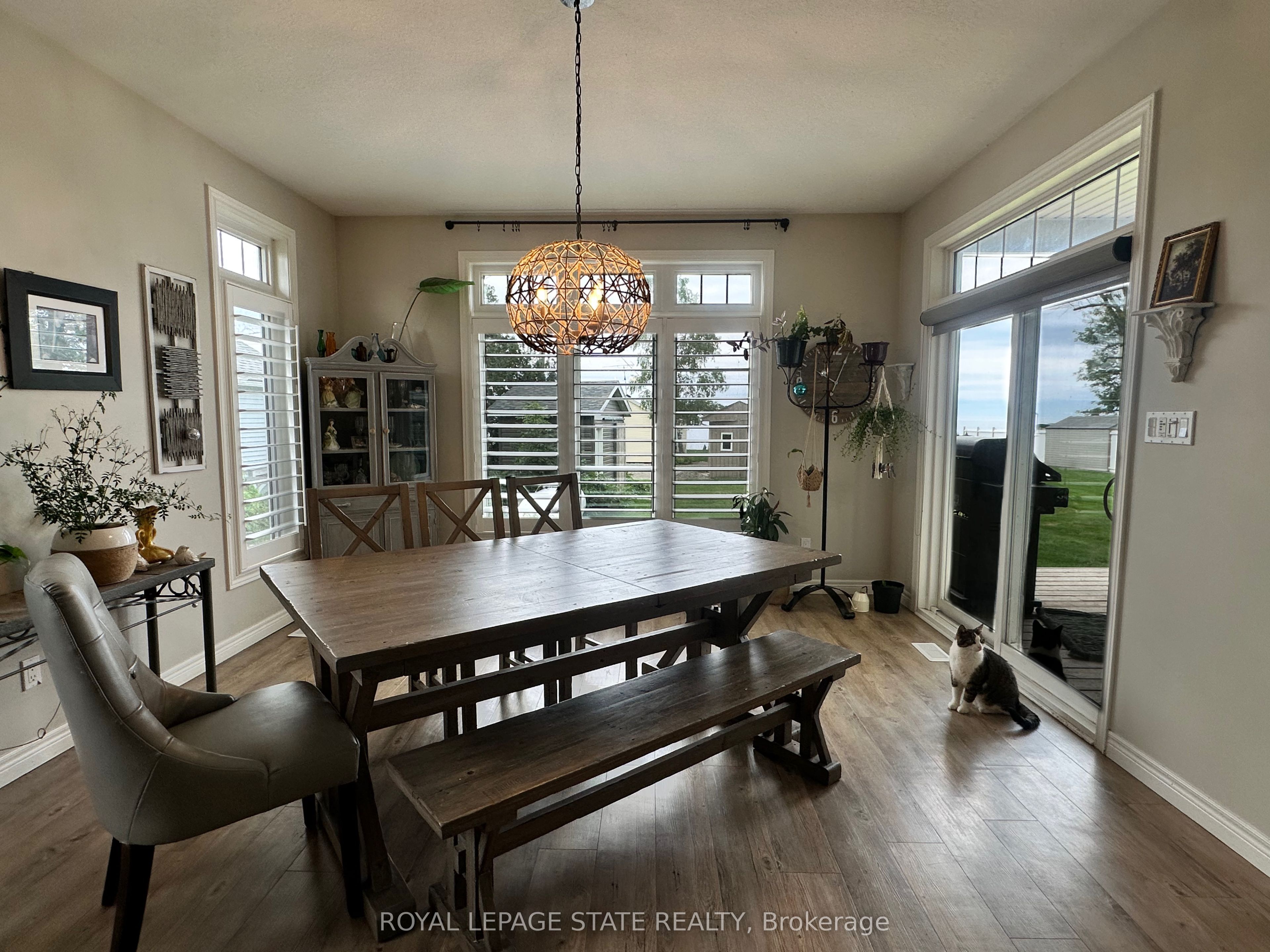3176 Lakeshore Road Property Photo 22