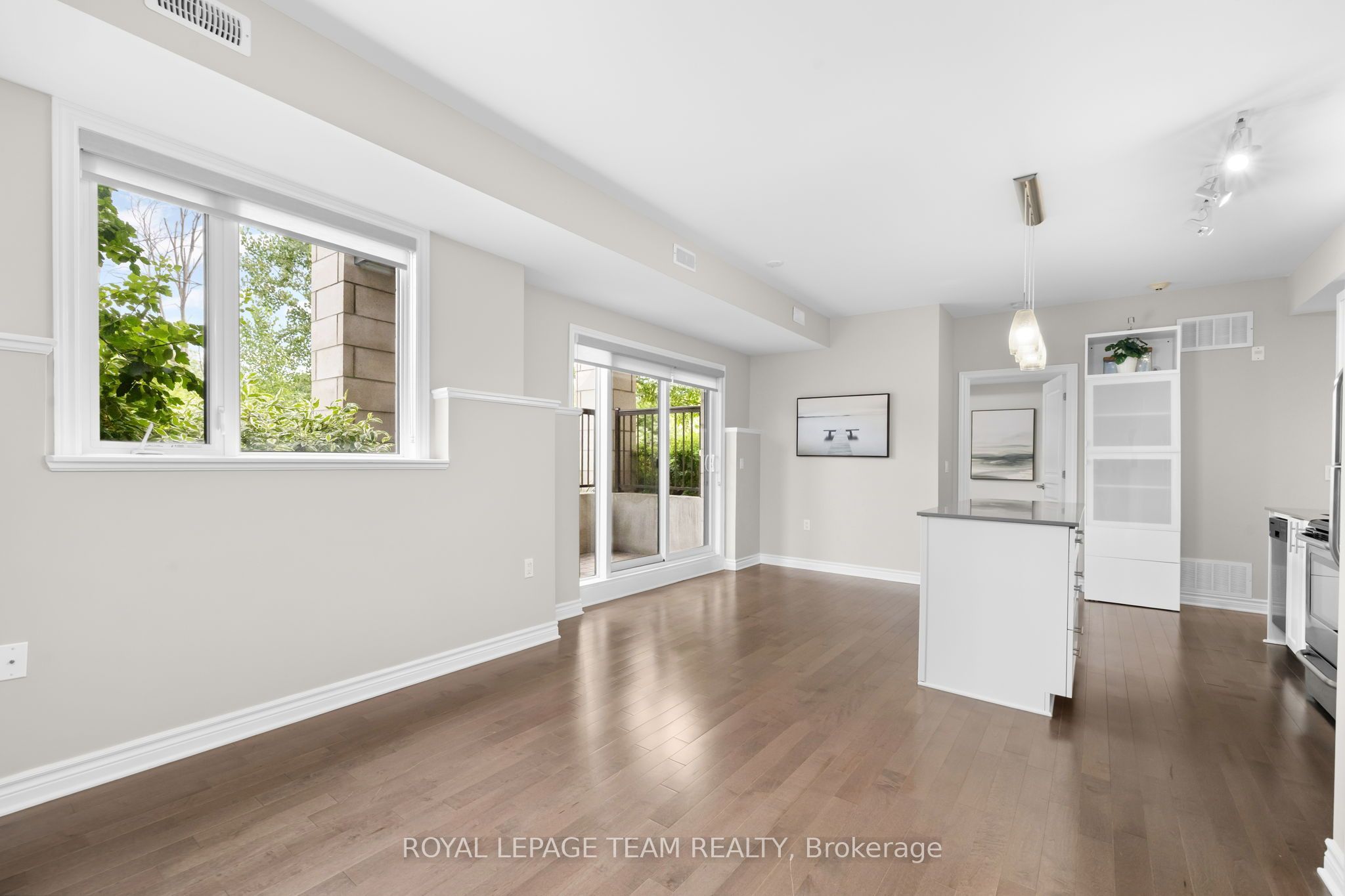 655 Beauparc Private 104 Property Photo 27