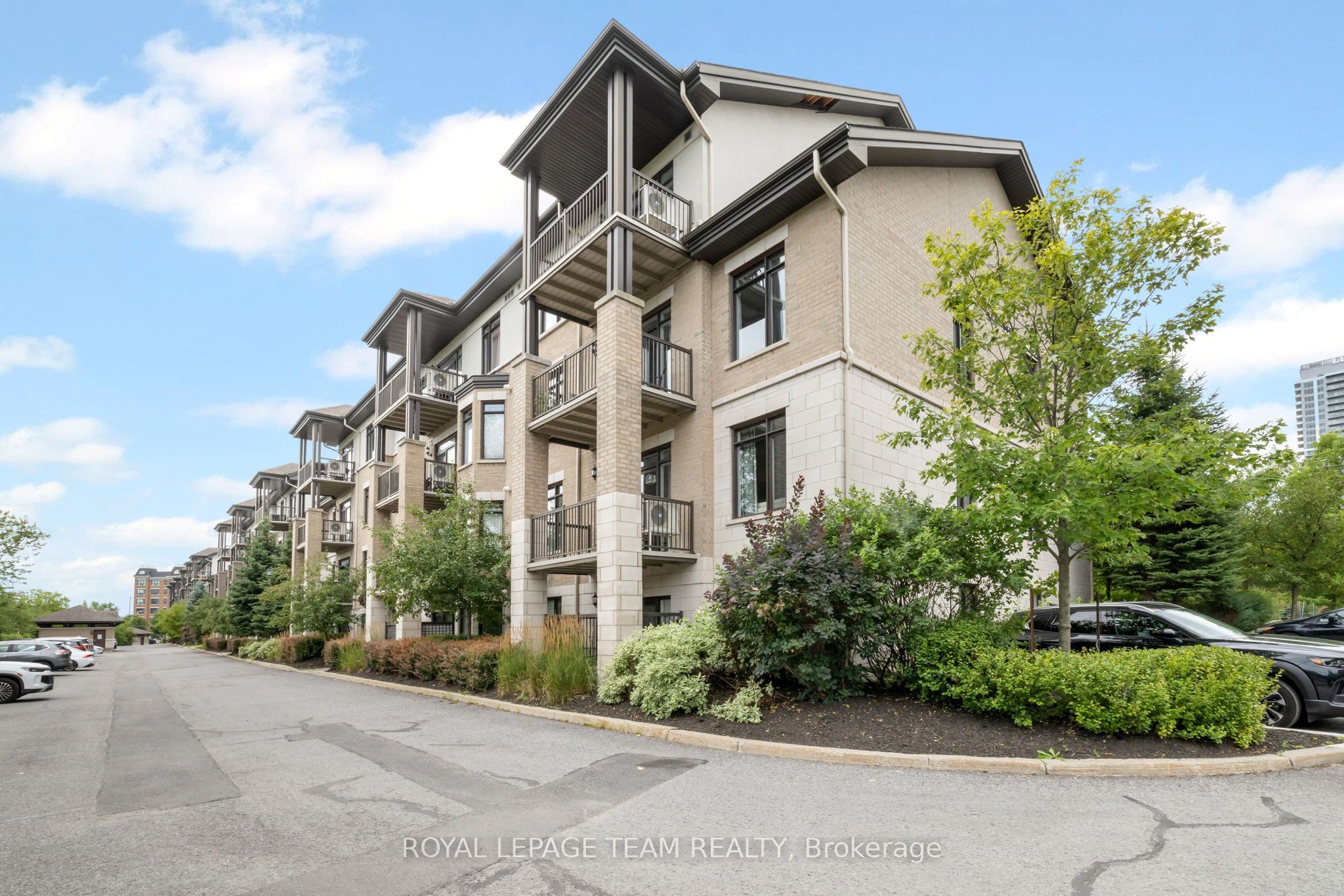655 Beauparc Private 104 Property Photo 37