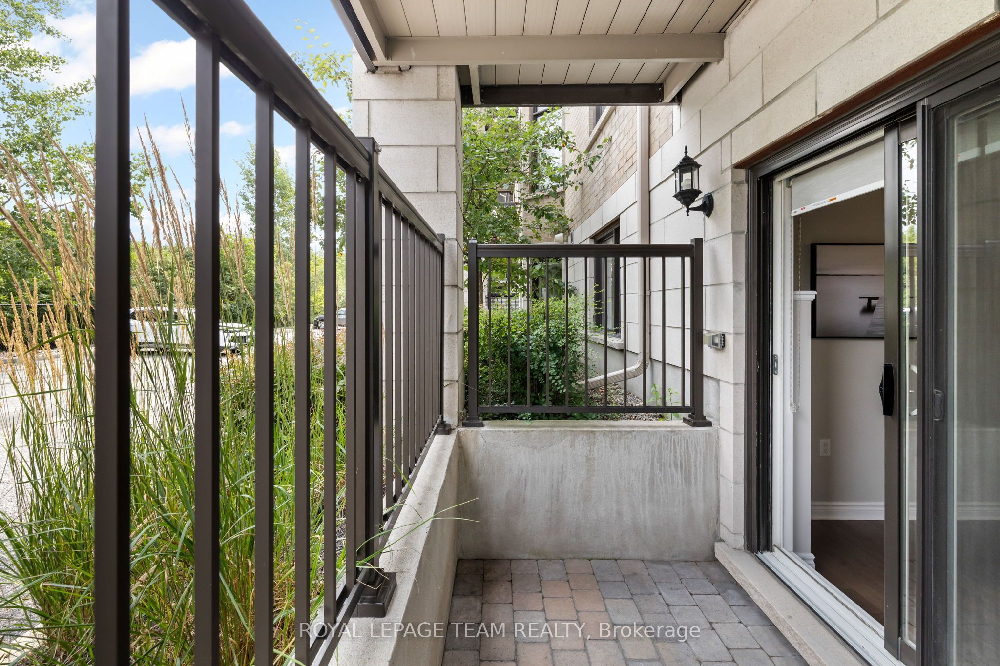 655 Beauparc Private 104 Property Photo 38
