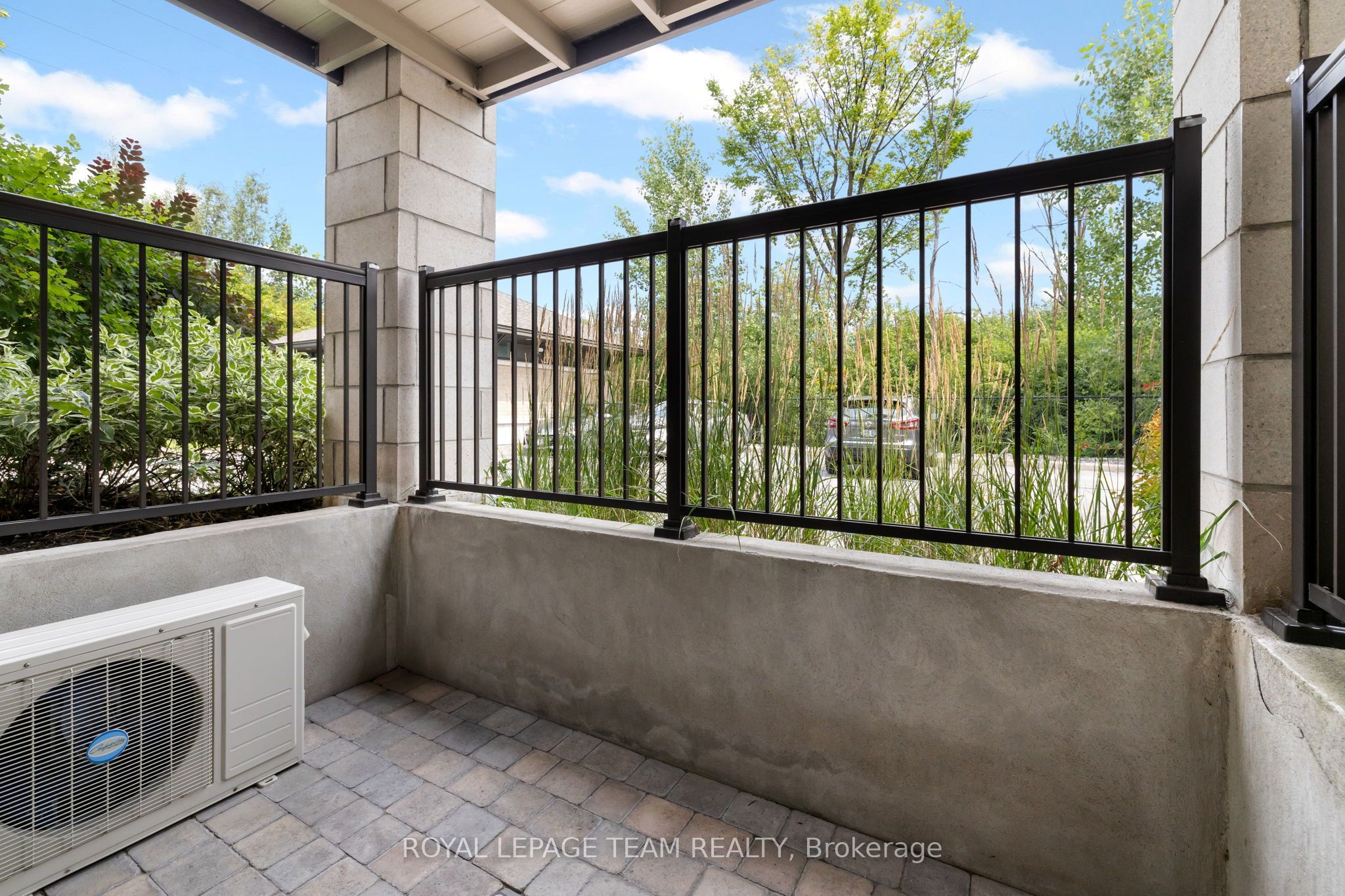 655 Beauparc Private 104 Property Photo 39