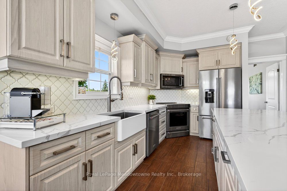 6750 Beatty Line N Property Photo 9
