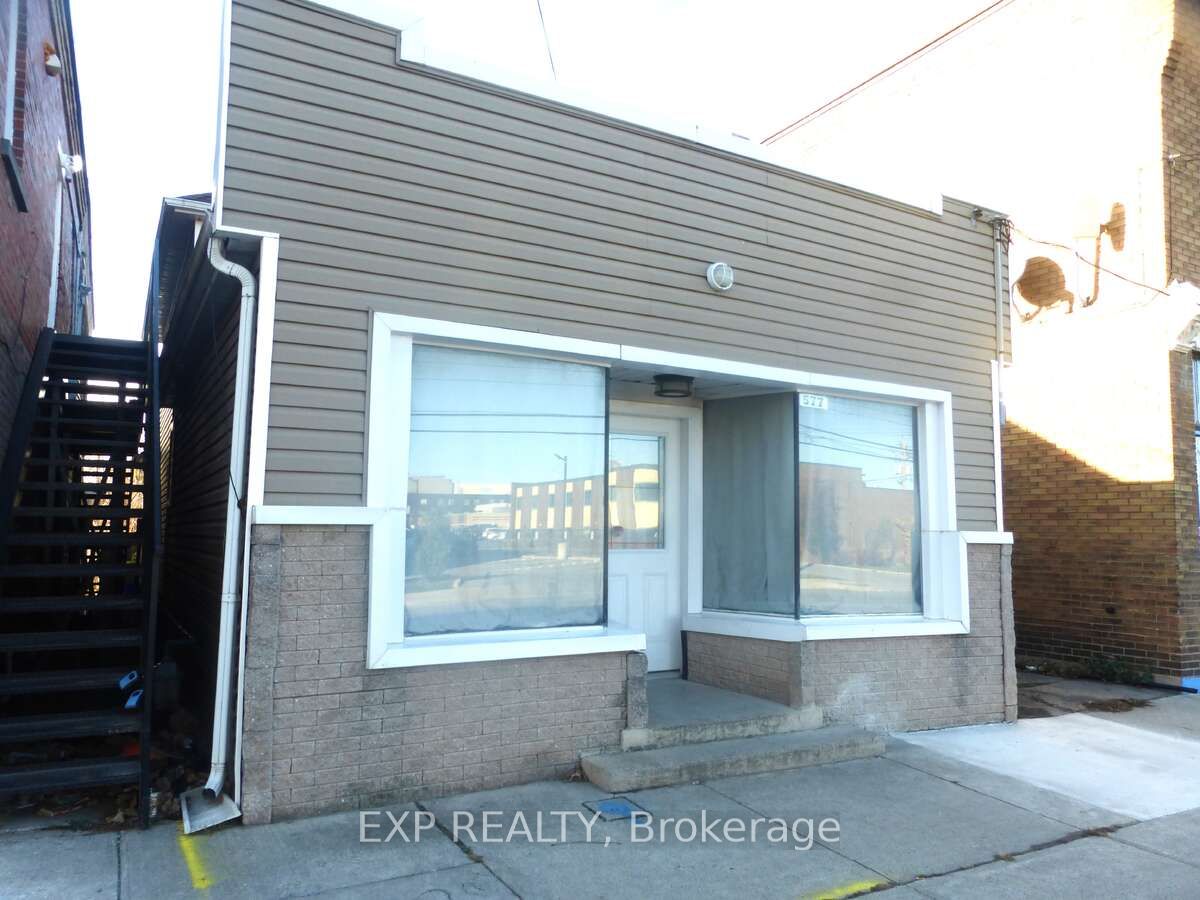 577 King Street Property Photo 2
