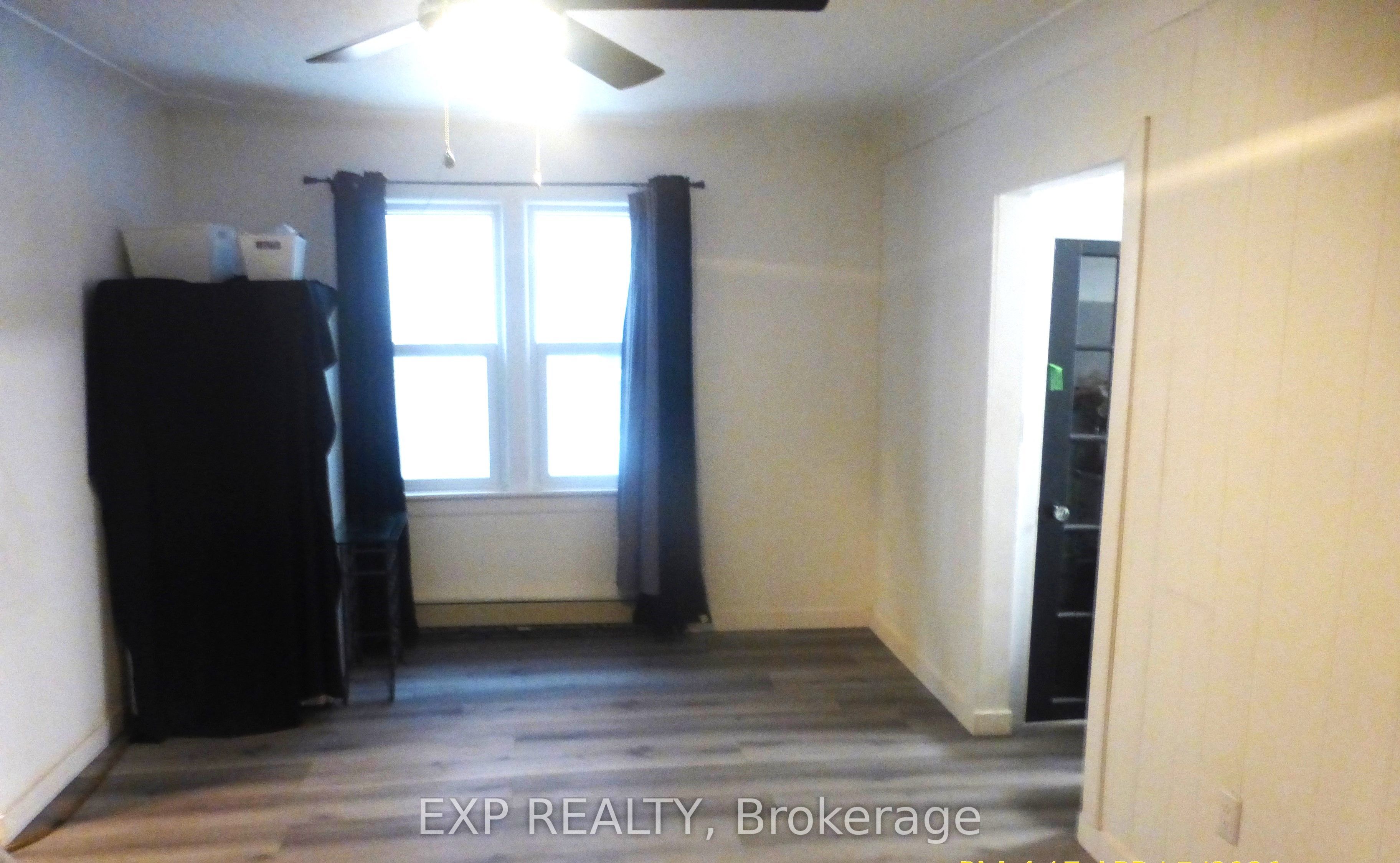 577 King Street Property Photo 8