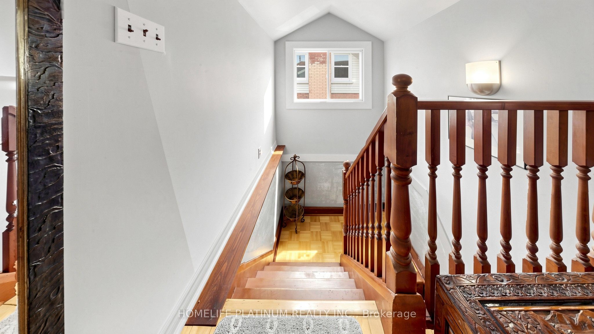 287 Courtland Avenue E Property Photo 18