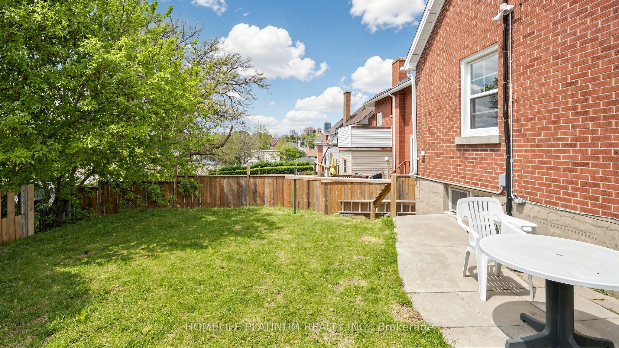 287 Courtland Avenue E Property Photo 43
