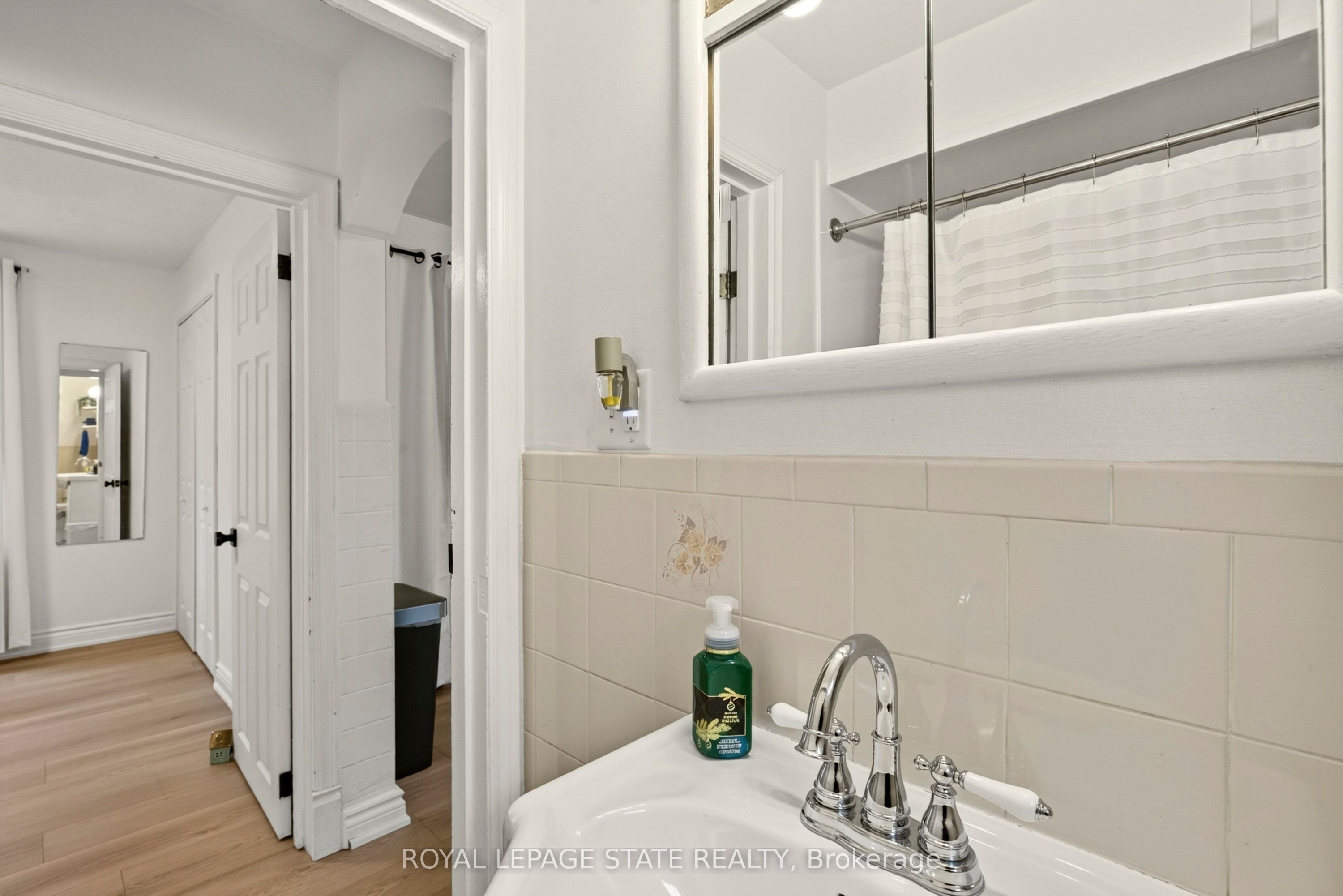 107 Reid Avenue N Property Photo 33