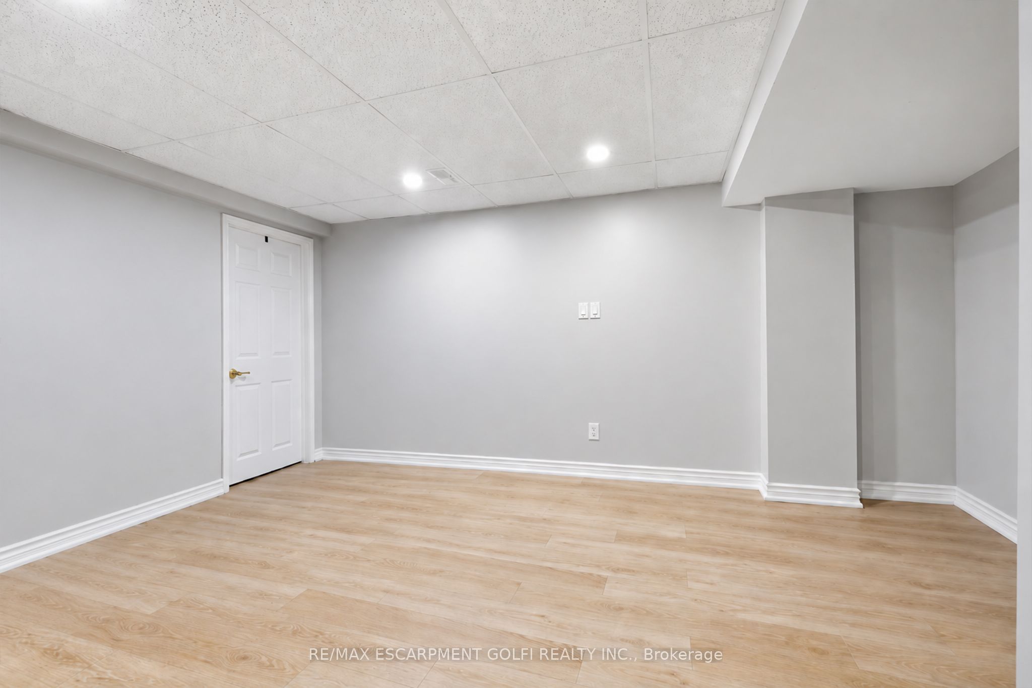 13 Golden Acres Drive Property Photo 25