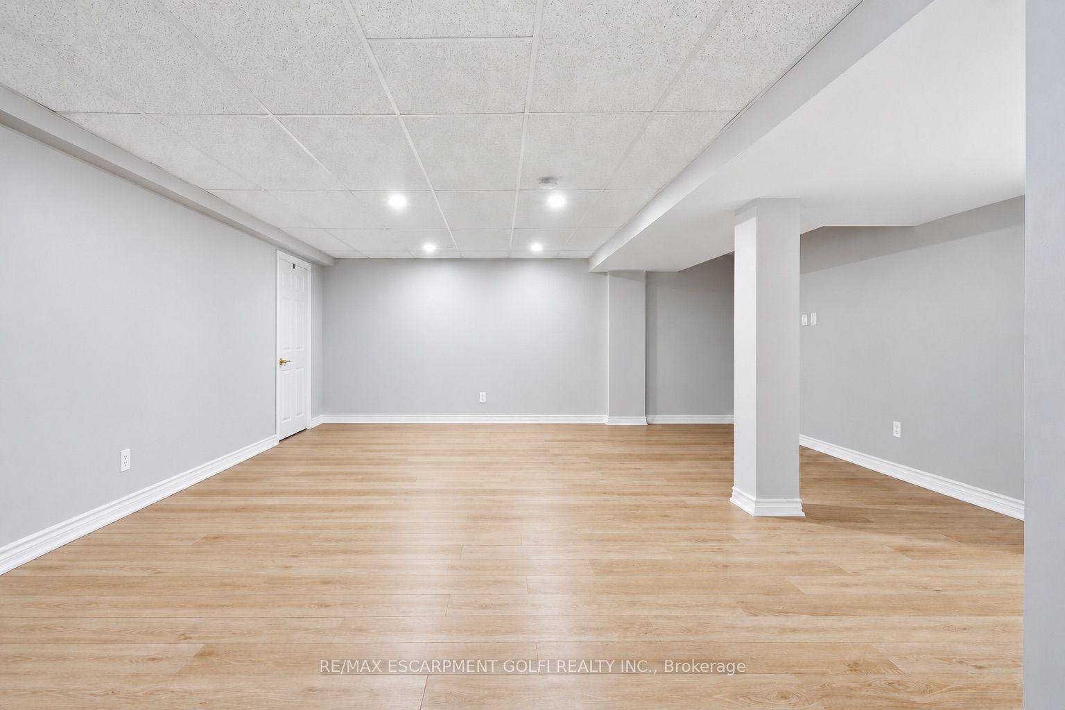 13 Golden Acres Drive Property Photo 27
