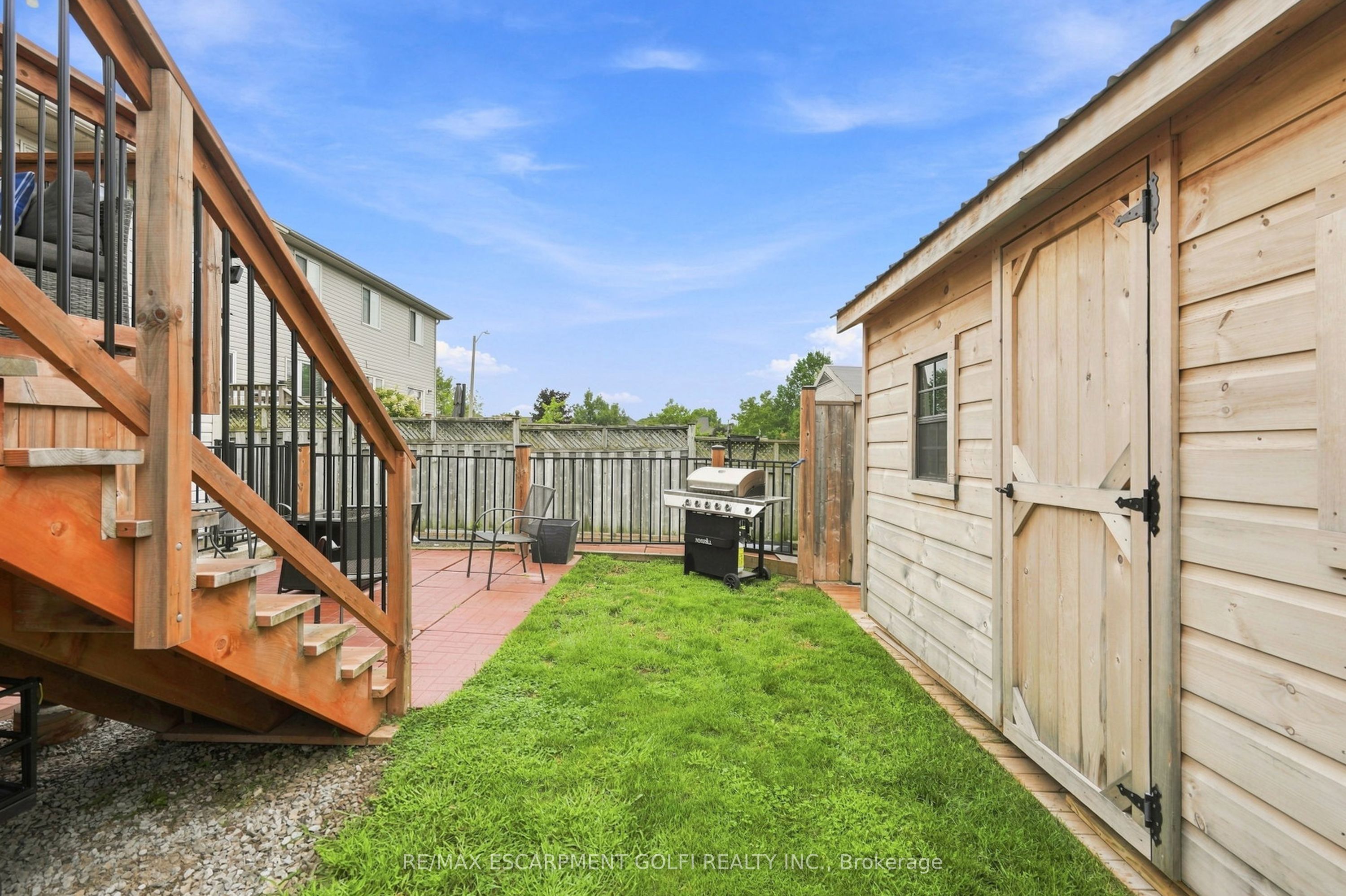 13 Golden Acres Drive Property Photo 33
