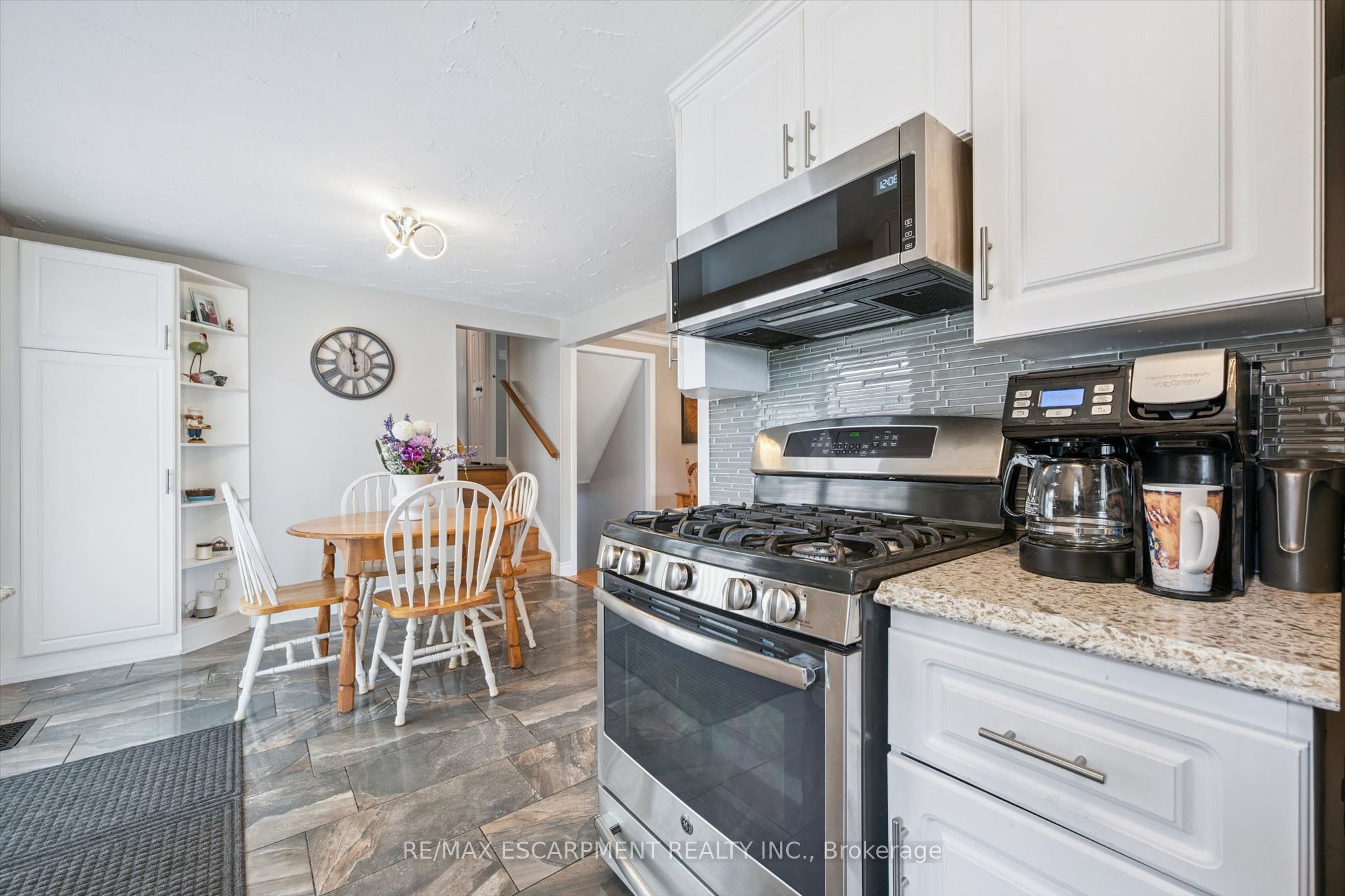 847 Doon Village Road Property Photo 6