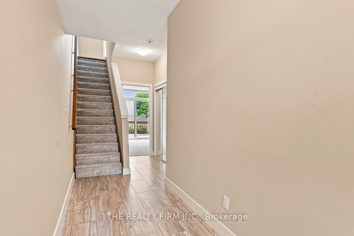2140 Meadowgate Boulevard Property Photo 3