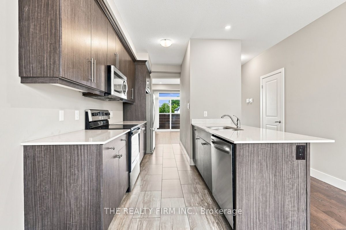 2140 Meadowgate Boulevard Property Photo 7