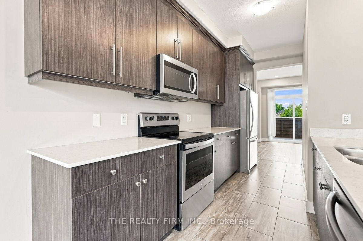 2140 Meadowgate Boulevard Property Photo 8