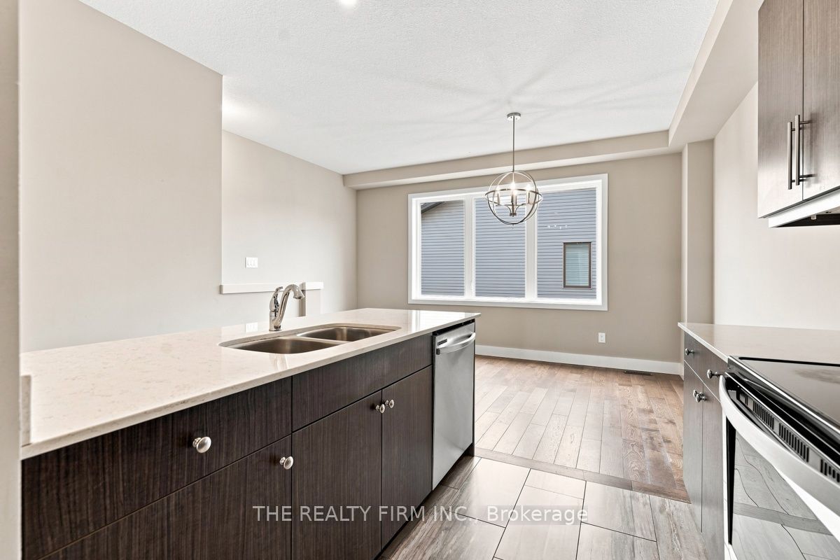 2140 Meadowgate Boulevard Property Photo 9