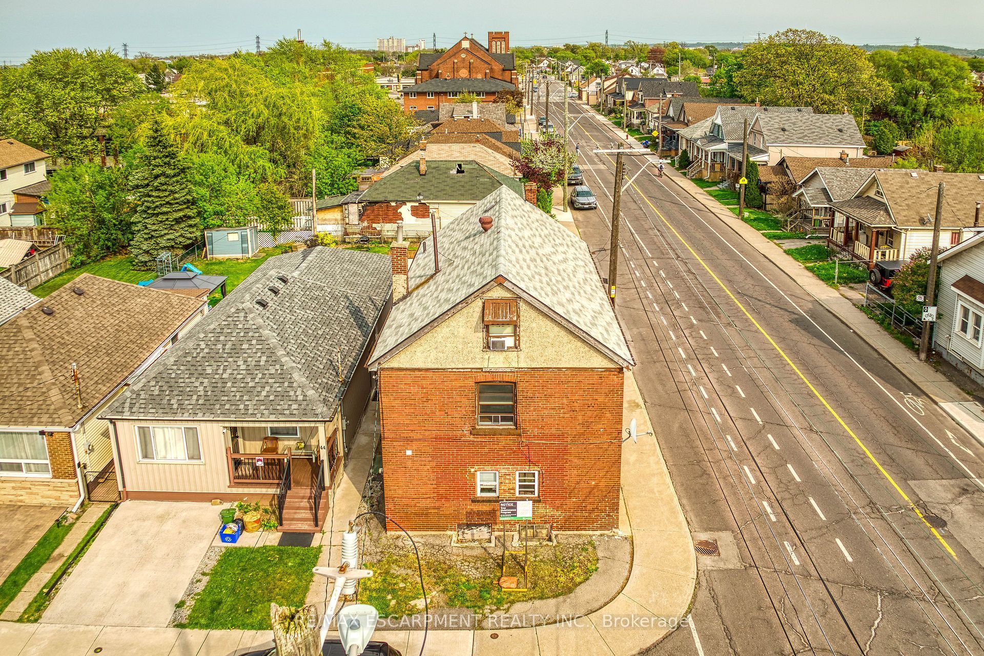 1367 Cannon Street E Property Photo 4