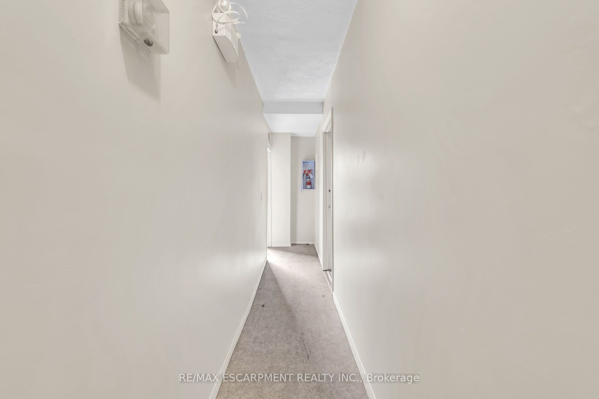 1367 Cannon Street E Property Photo 12