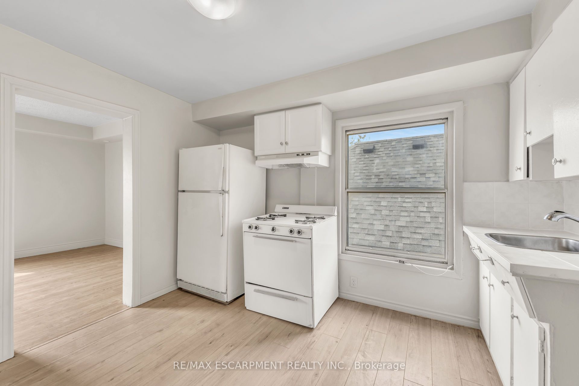 1367 Cannon Street E Property Photo 22