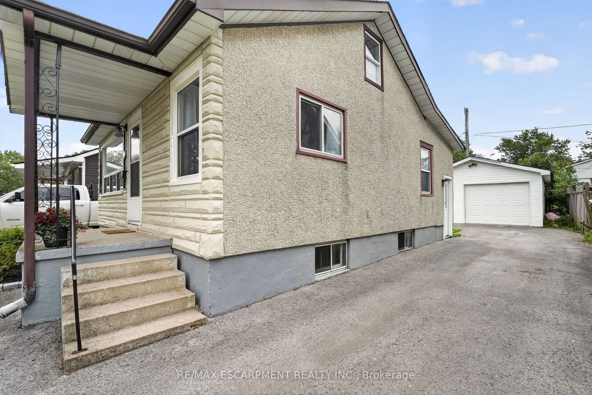 333 Simpson Avenue Property Photo 34
