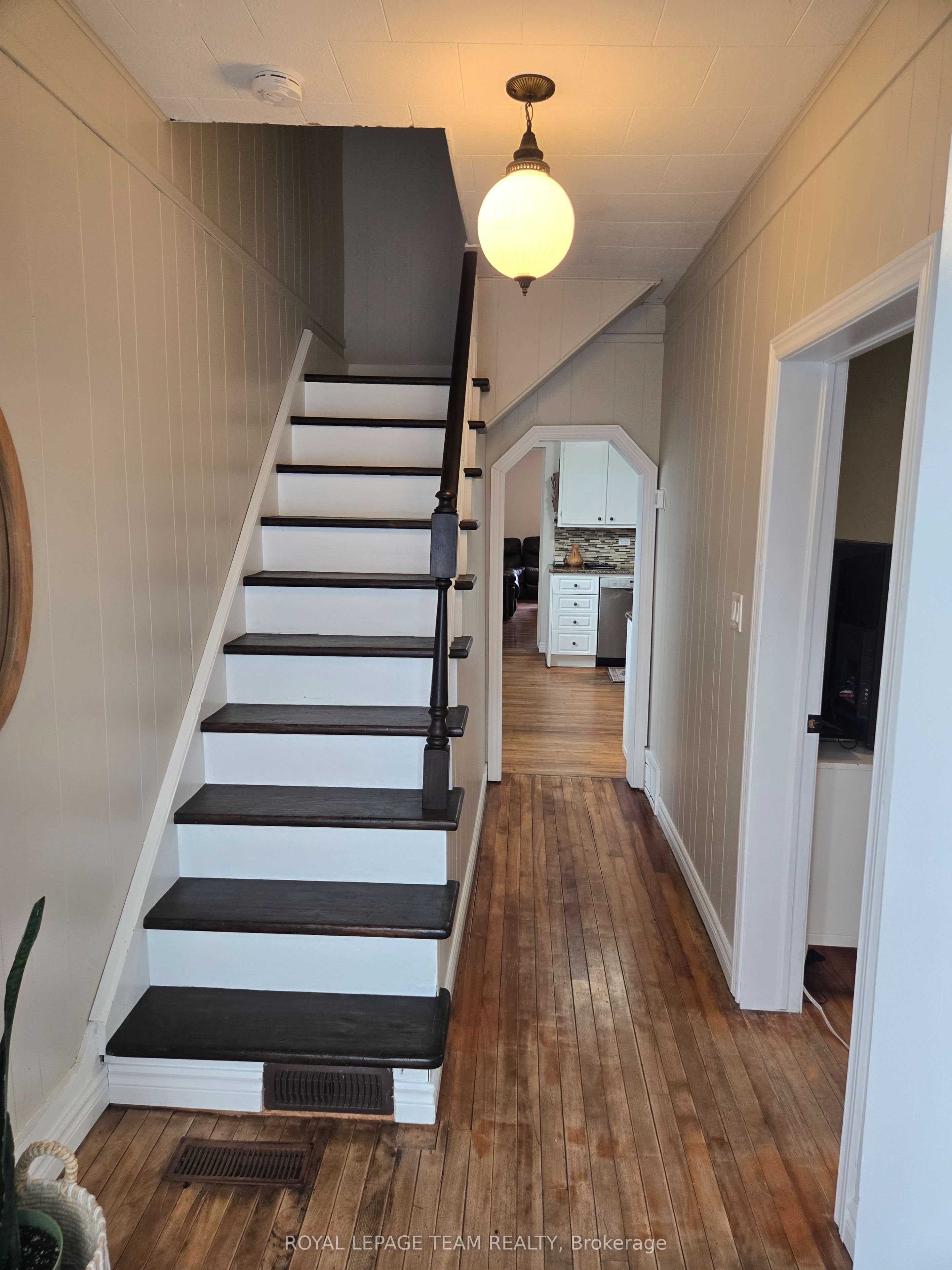 287 Water Street Property Photo 5