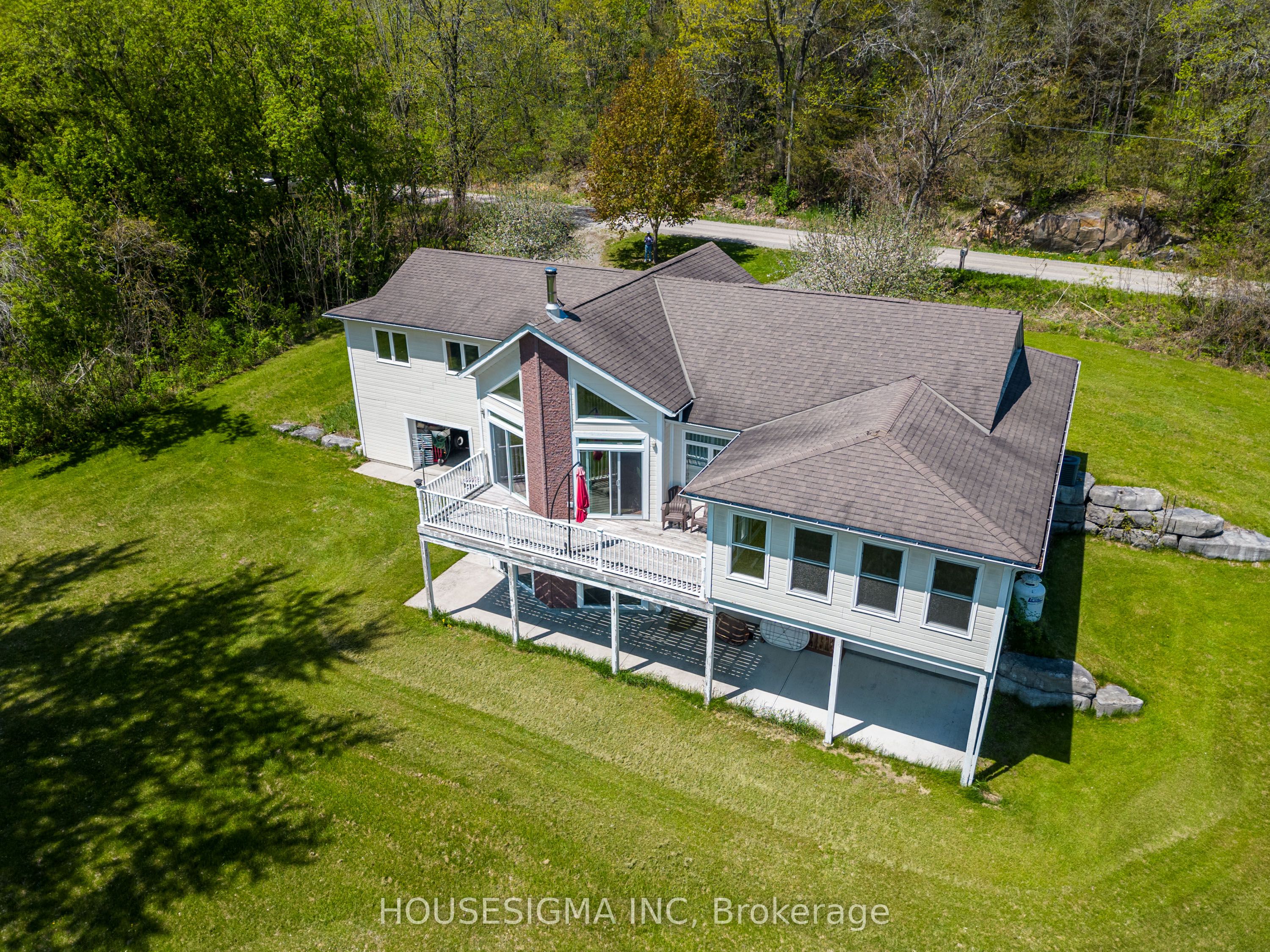 139 Old River Road Property Photo 5