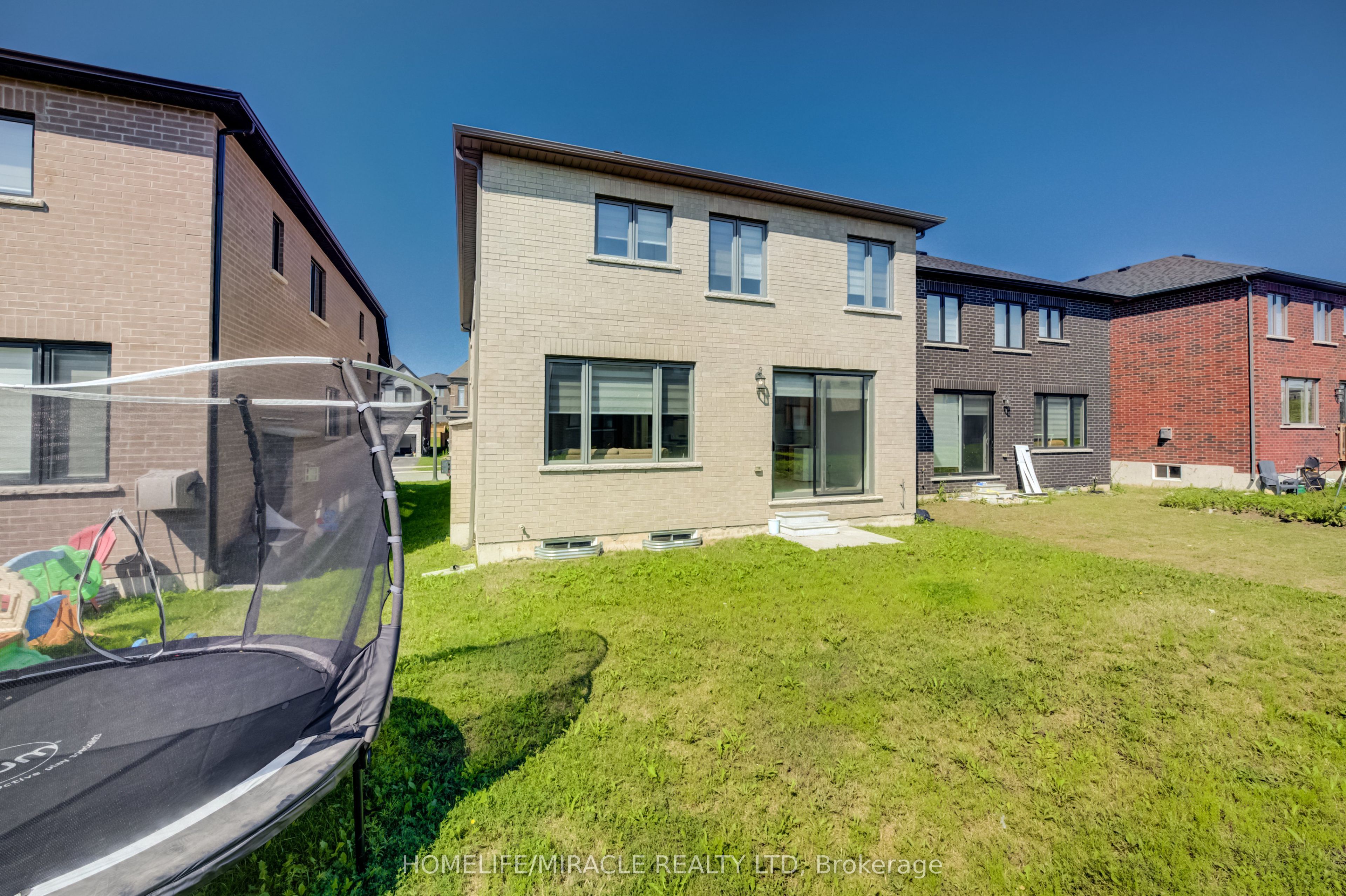 76 Mackay Drive Property Photo 45
