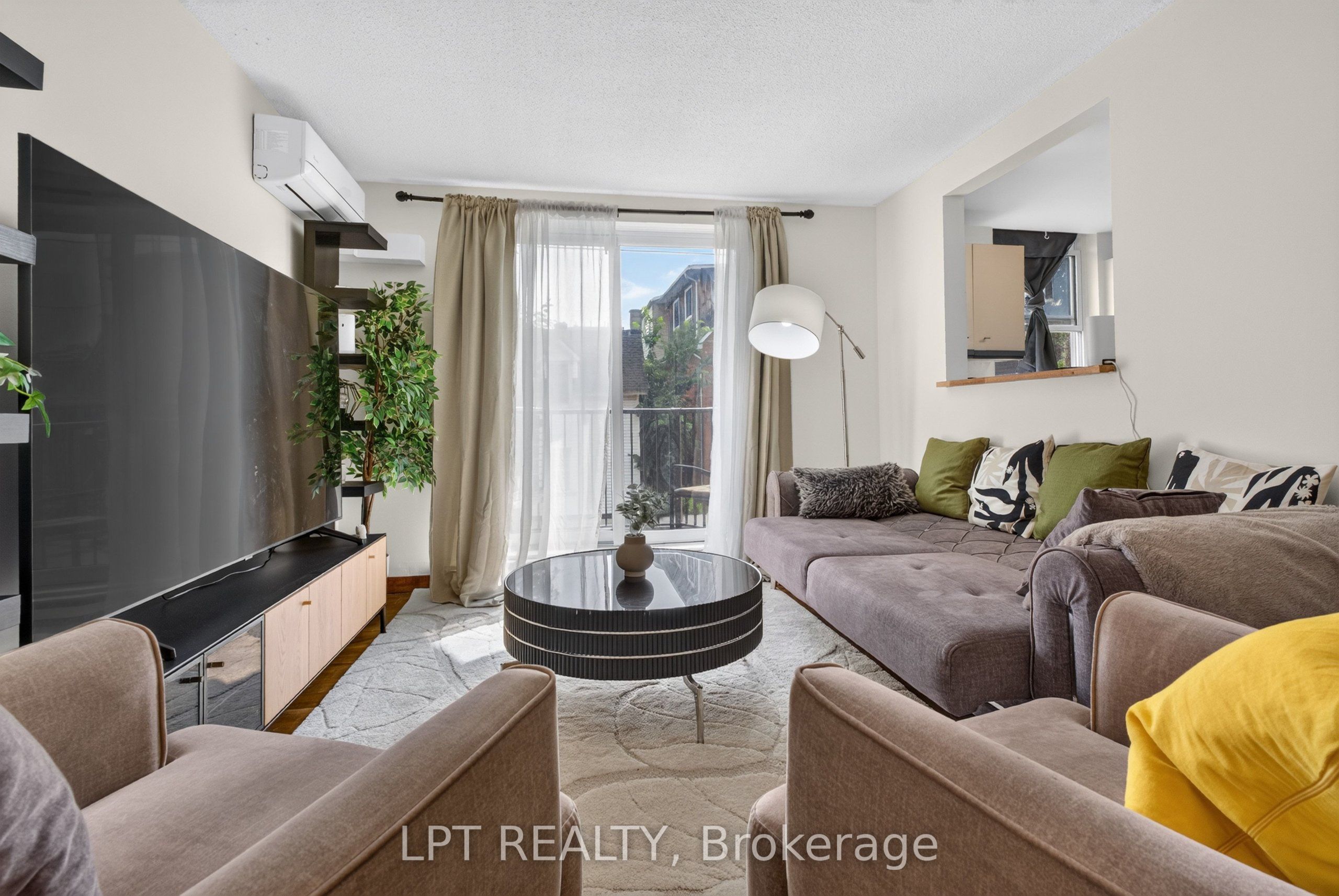 50 Burnside Avenue 203 Property Photo 4