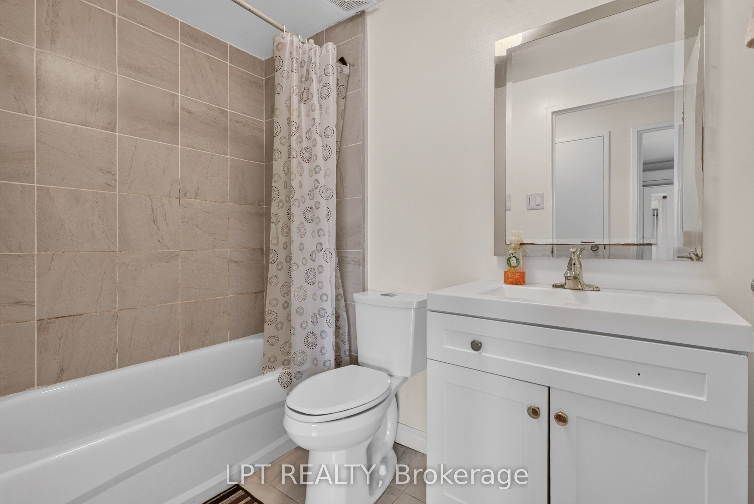 50 Burnside Avenue 203 Property Photo 17