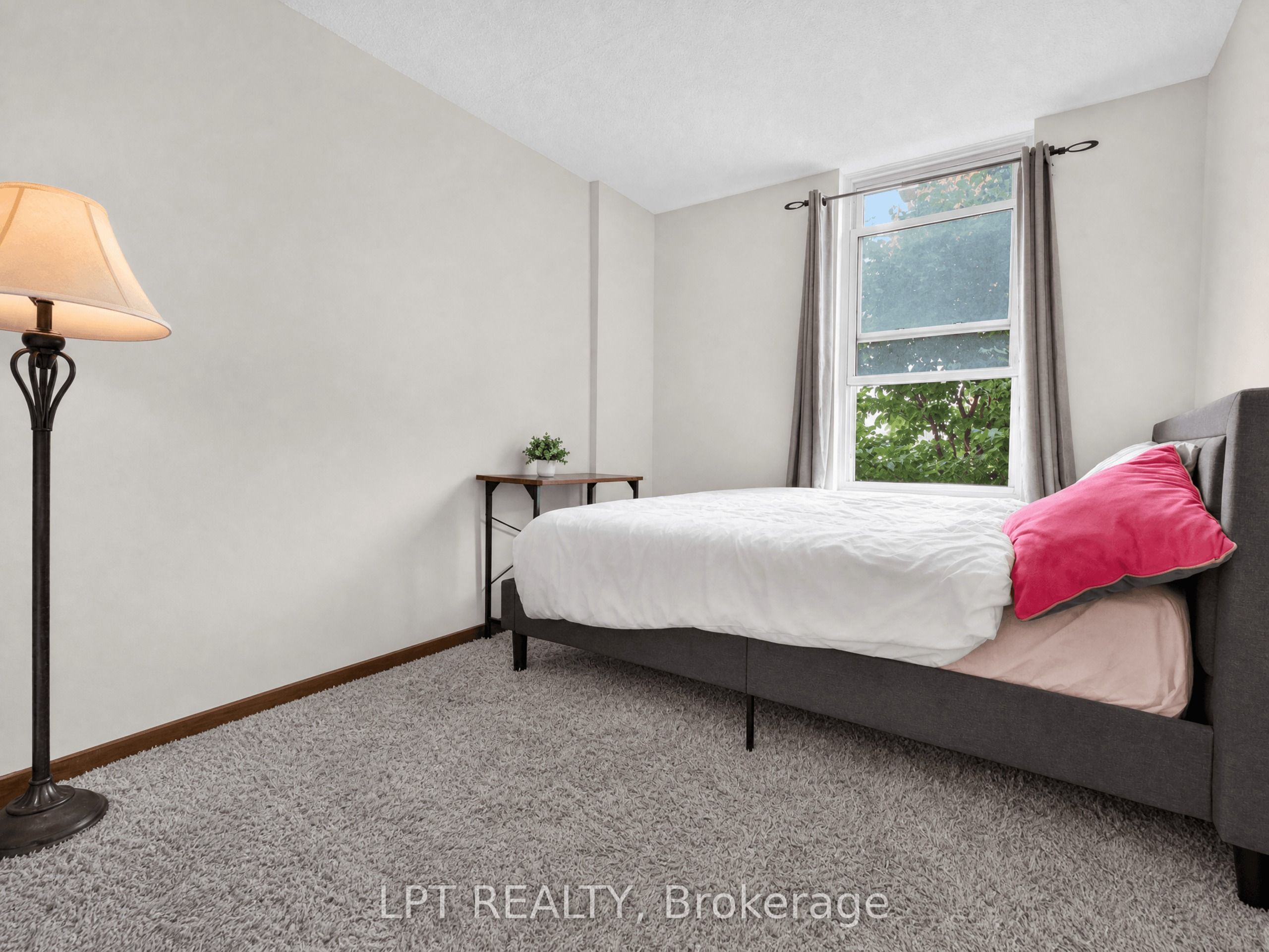 50 Burnside Avenue 203 Property Photo 18