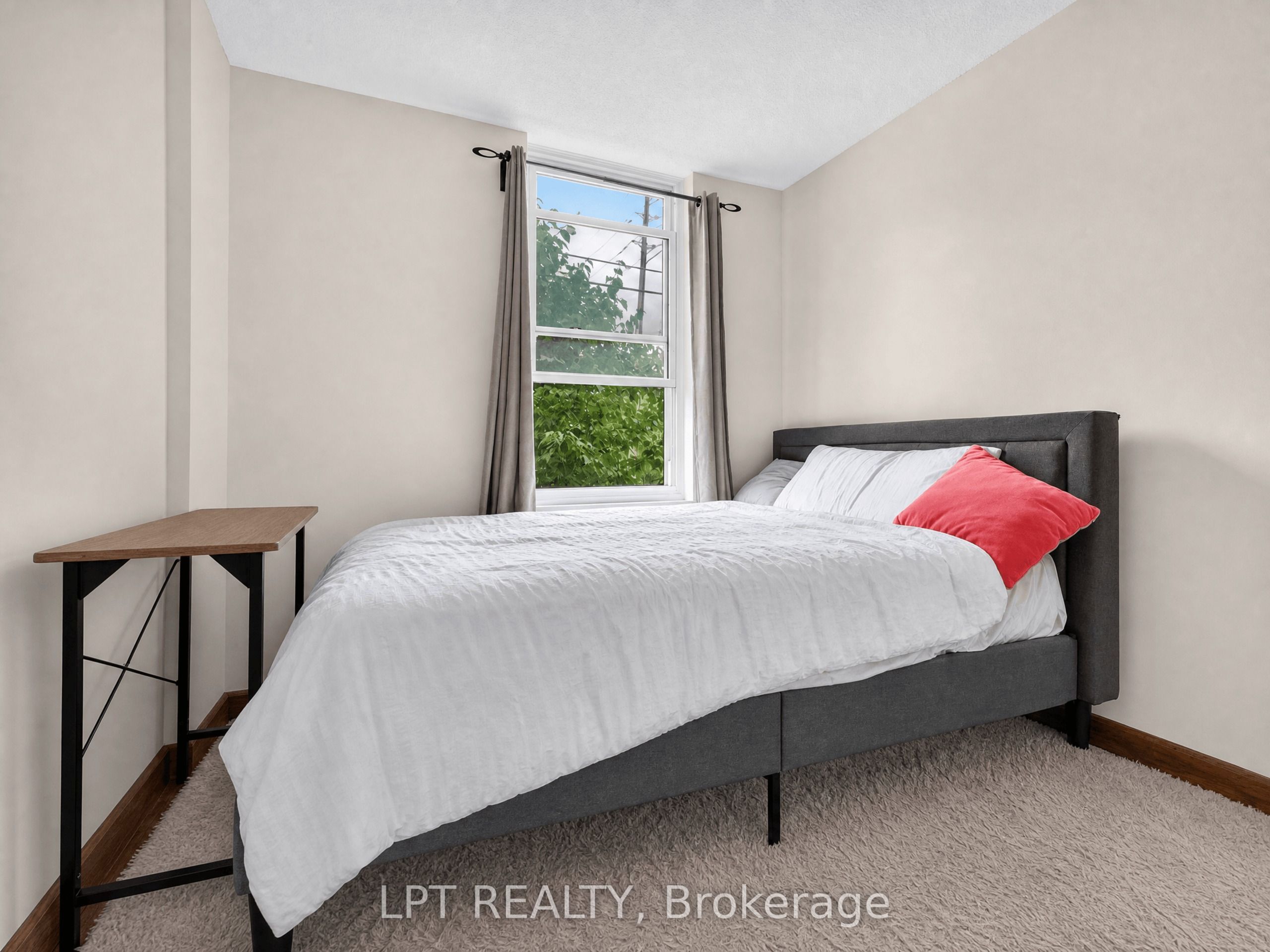 50 Burnside Avenue 203 Property Photo 19