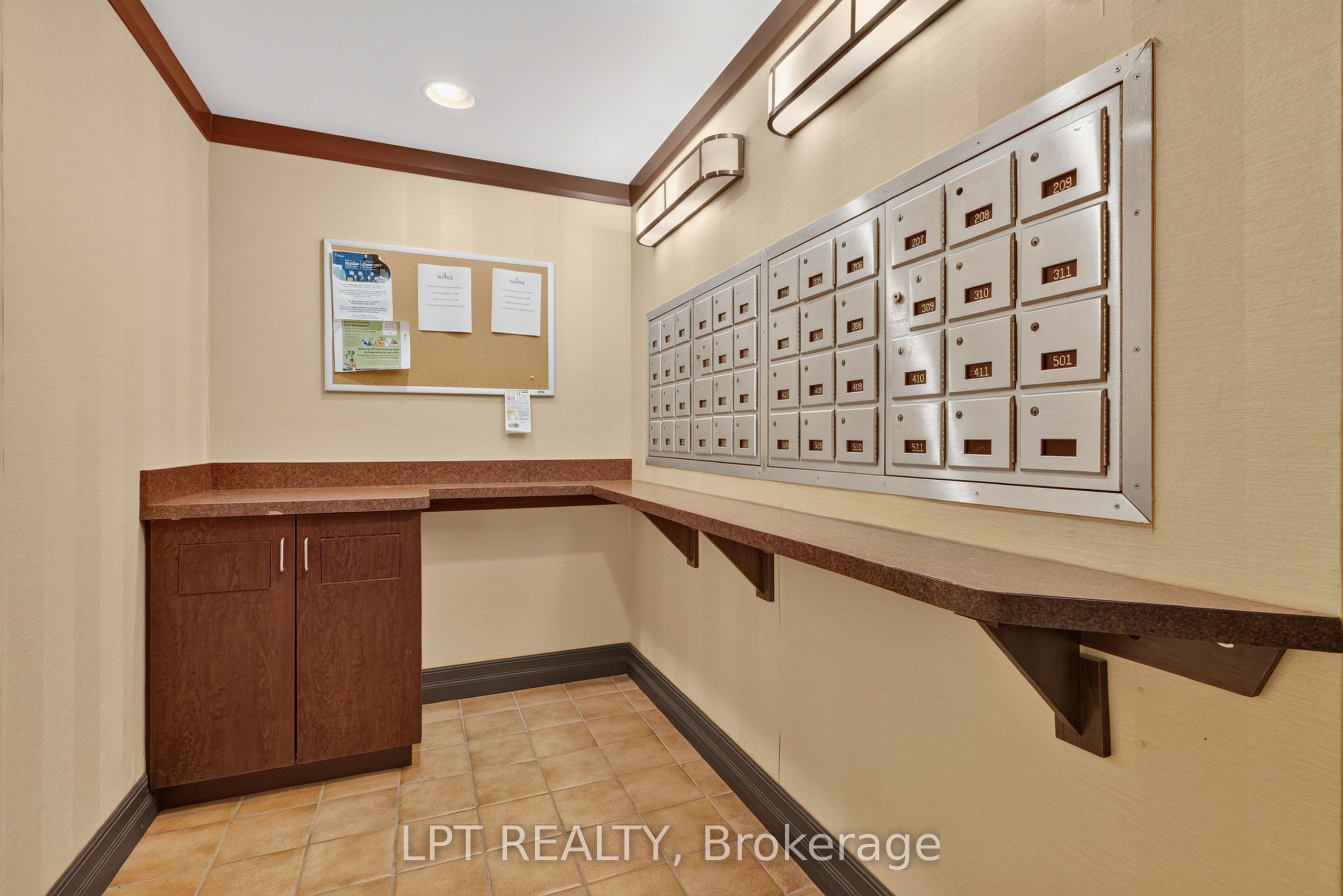 50 Burnside Avenue 203 Property Photo 27