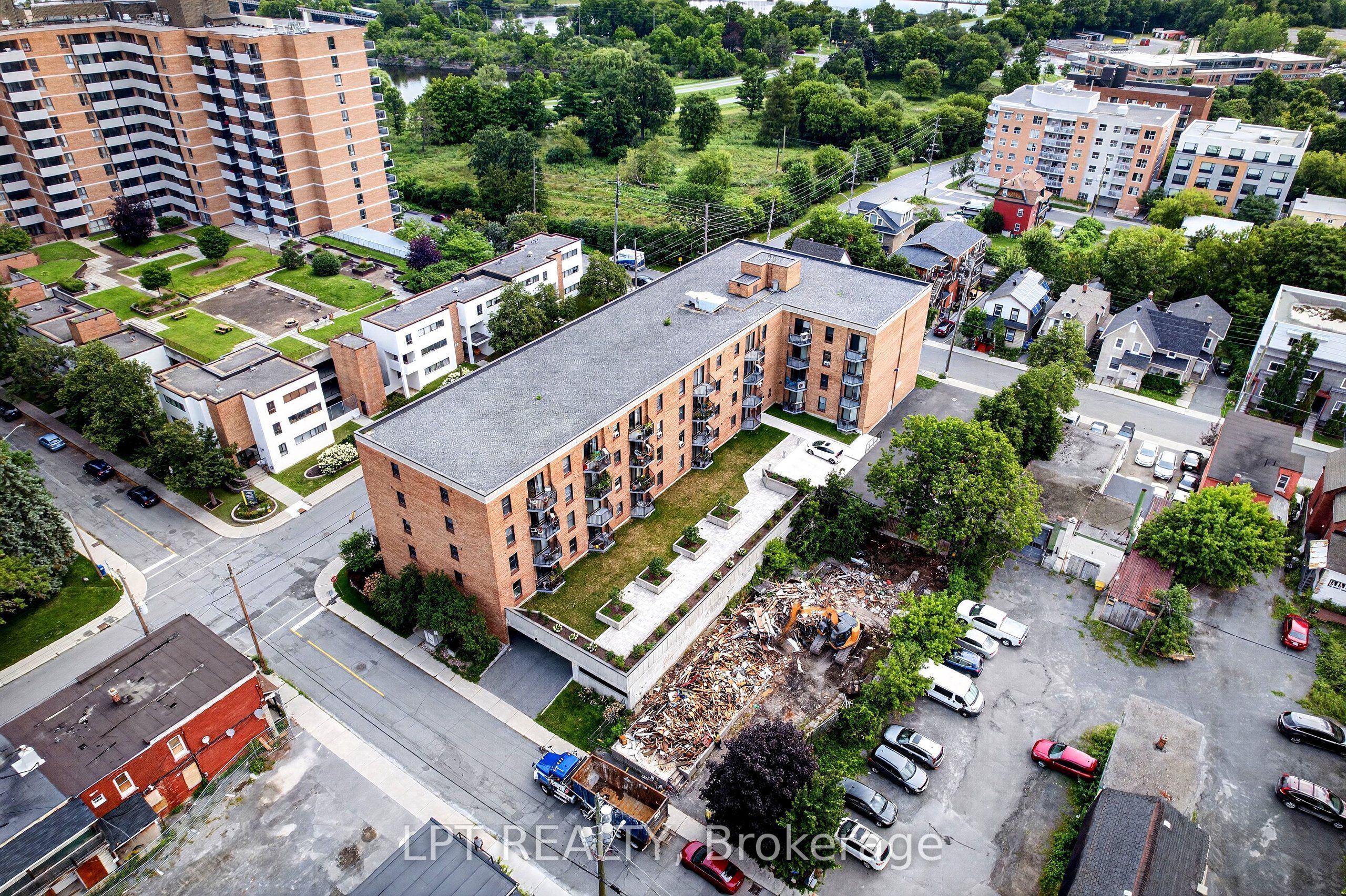 50 Burnside Avenue 203 Property Photo 31