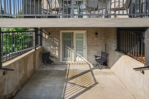 8 Upton Court Property Photo 35