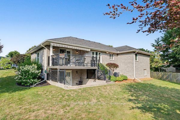 8 Upton Court Property Photo 37