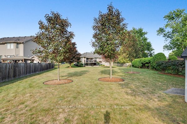 8 Upton Court Property Photo 41
