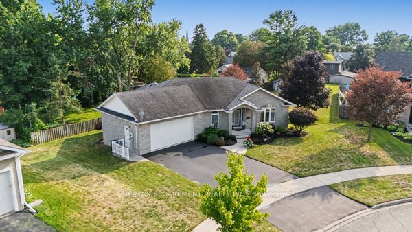8 Upton Court Property Photo 44