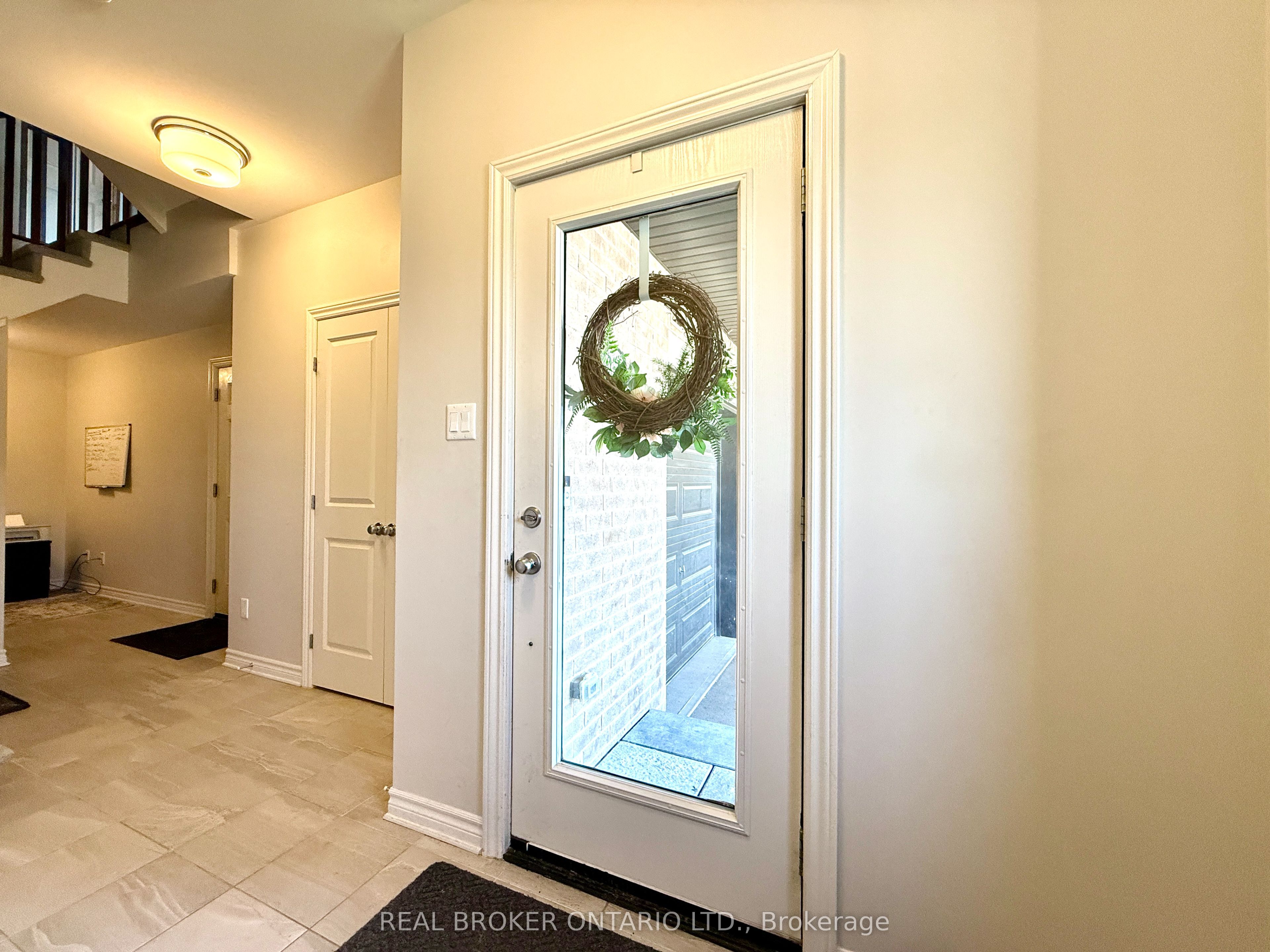 511 Stadacone Row Property Photo 4