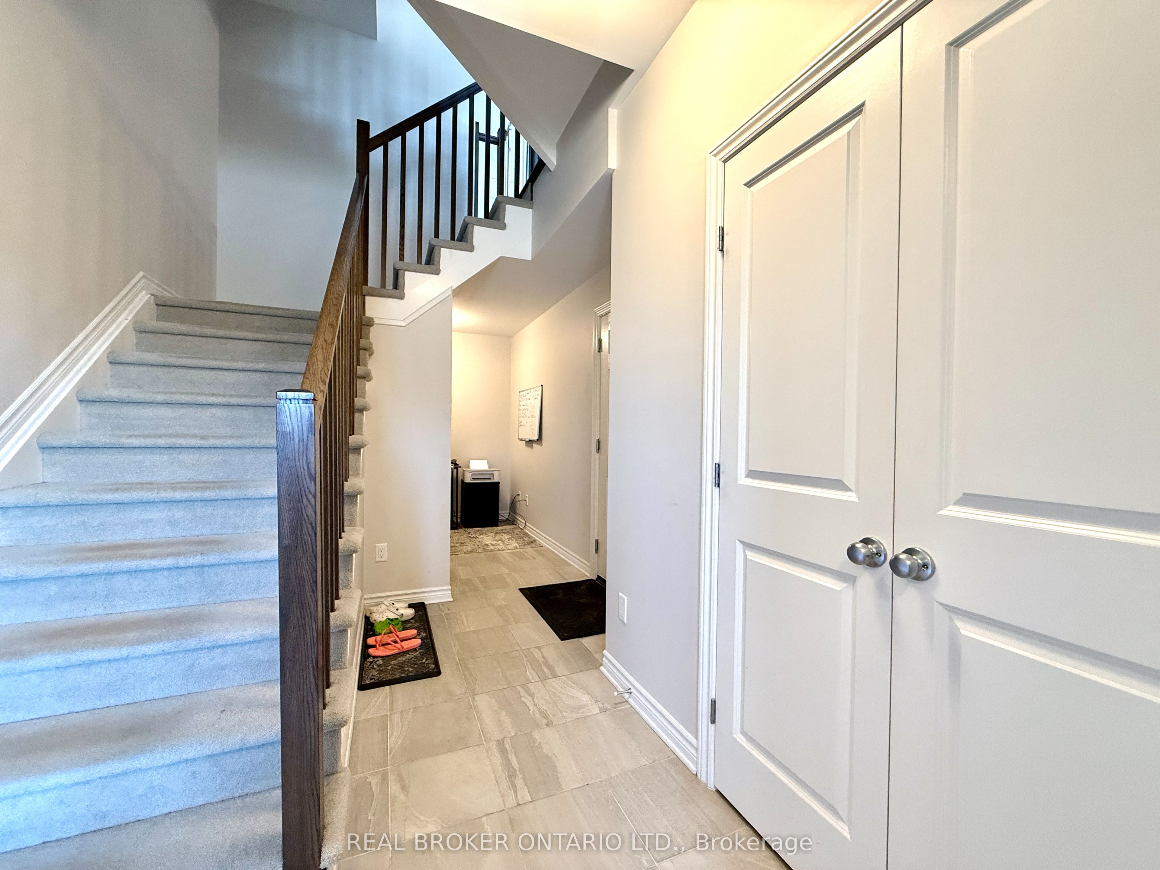 511 Stadacone Row Property Photo 6