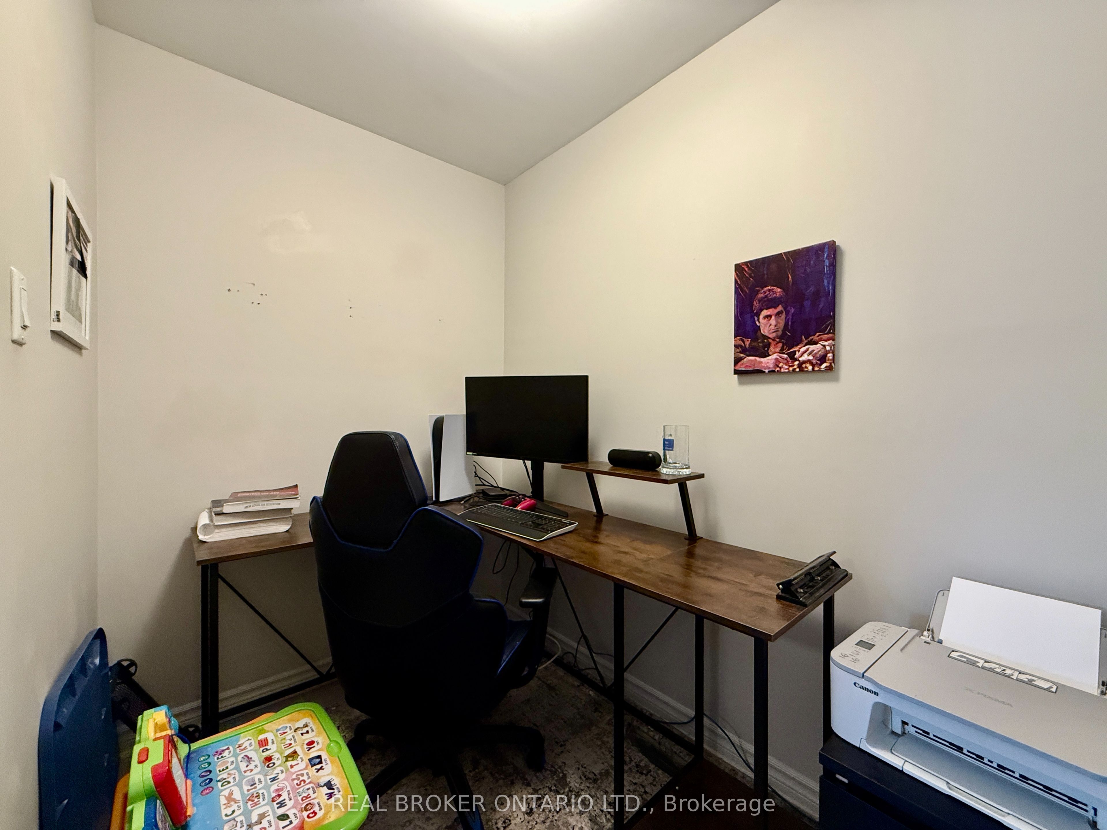 511 Stadacone Row Property Photo 8