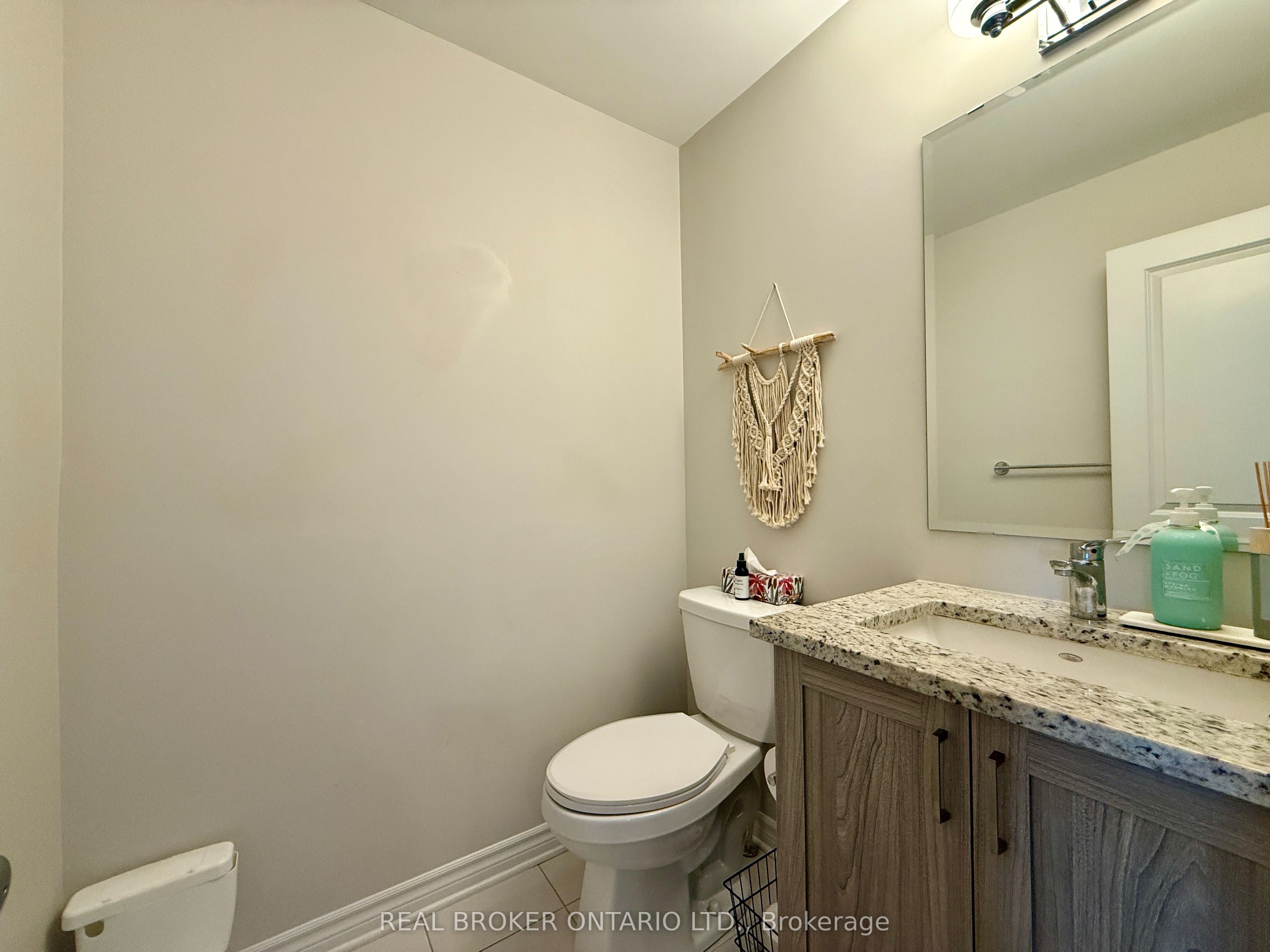 511 Stadacone Row Property Photo 9