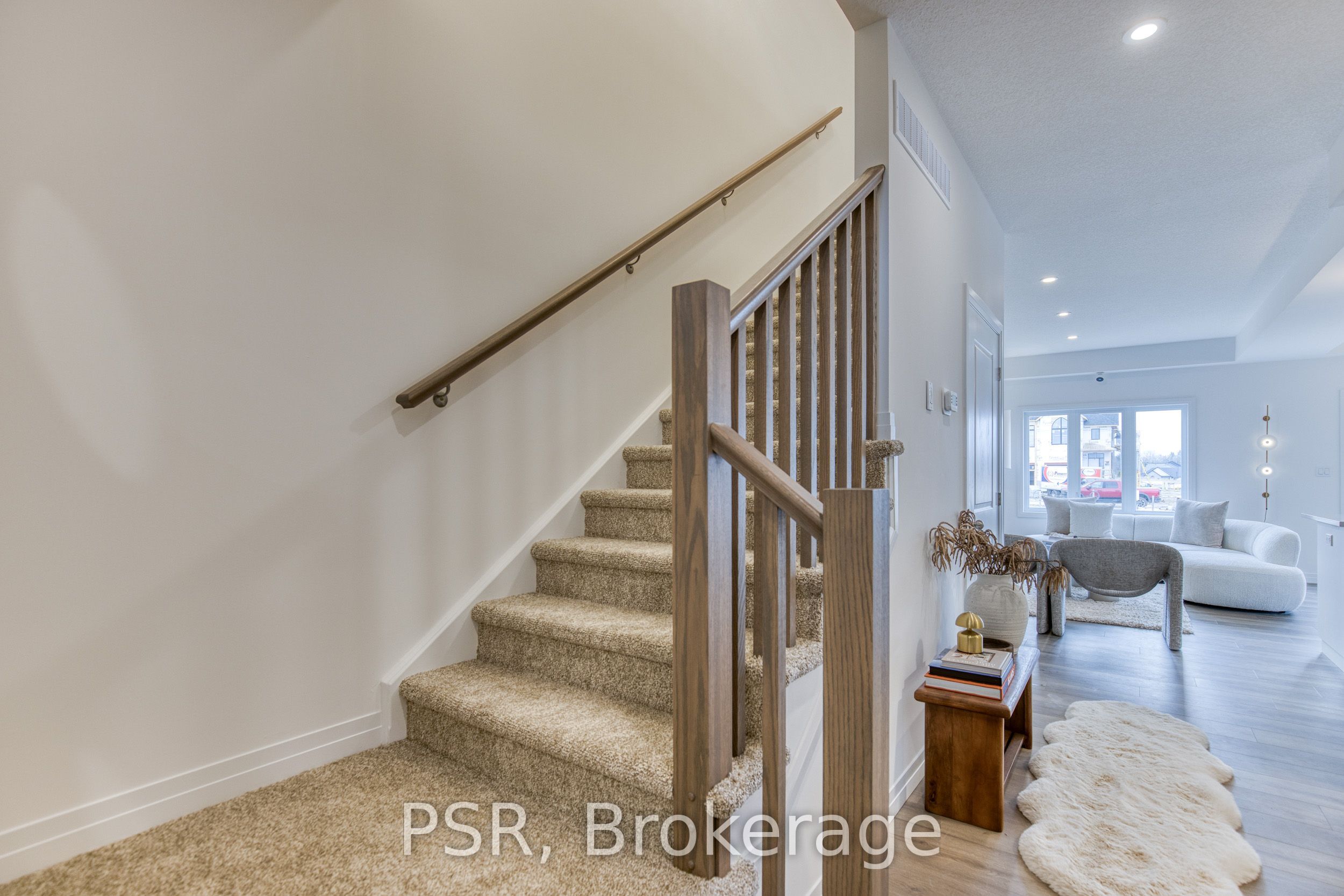 196 Rivergreen Crescent Property Photo 29